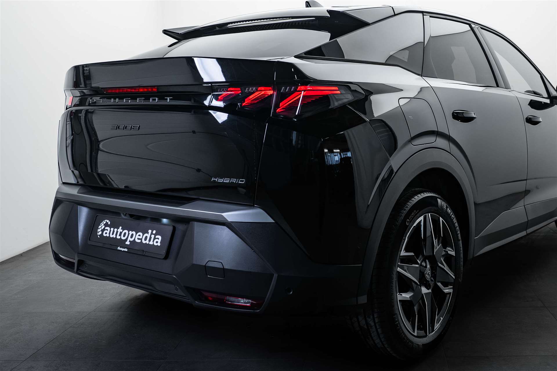 PEUGEOT 3008 145 GT Hybrid e-DCS-Automat-image-3