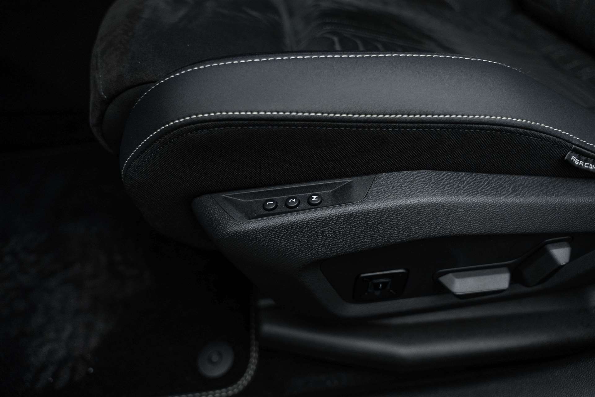 PEUGEOT 3008 145 GT Hybrid e-DCS-Automat-image-16