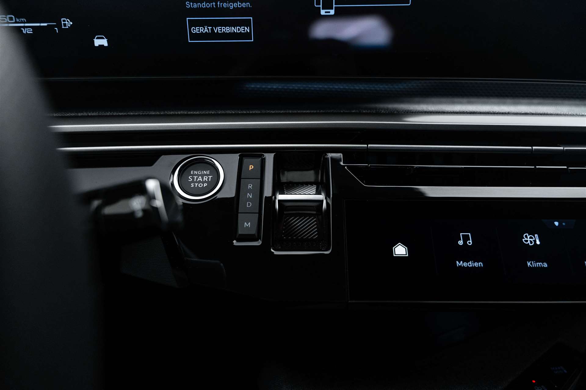 PEUGEOT 3008 145 GT Hybrid e-DCS-Automat-image-28