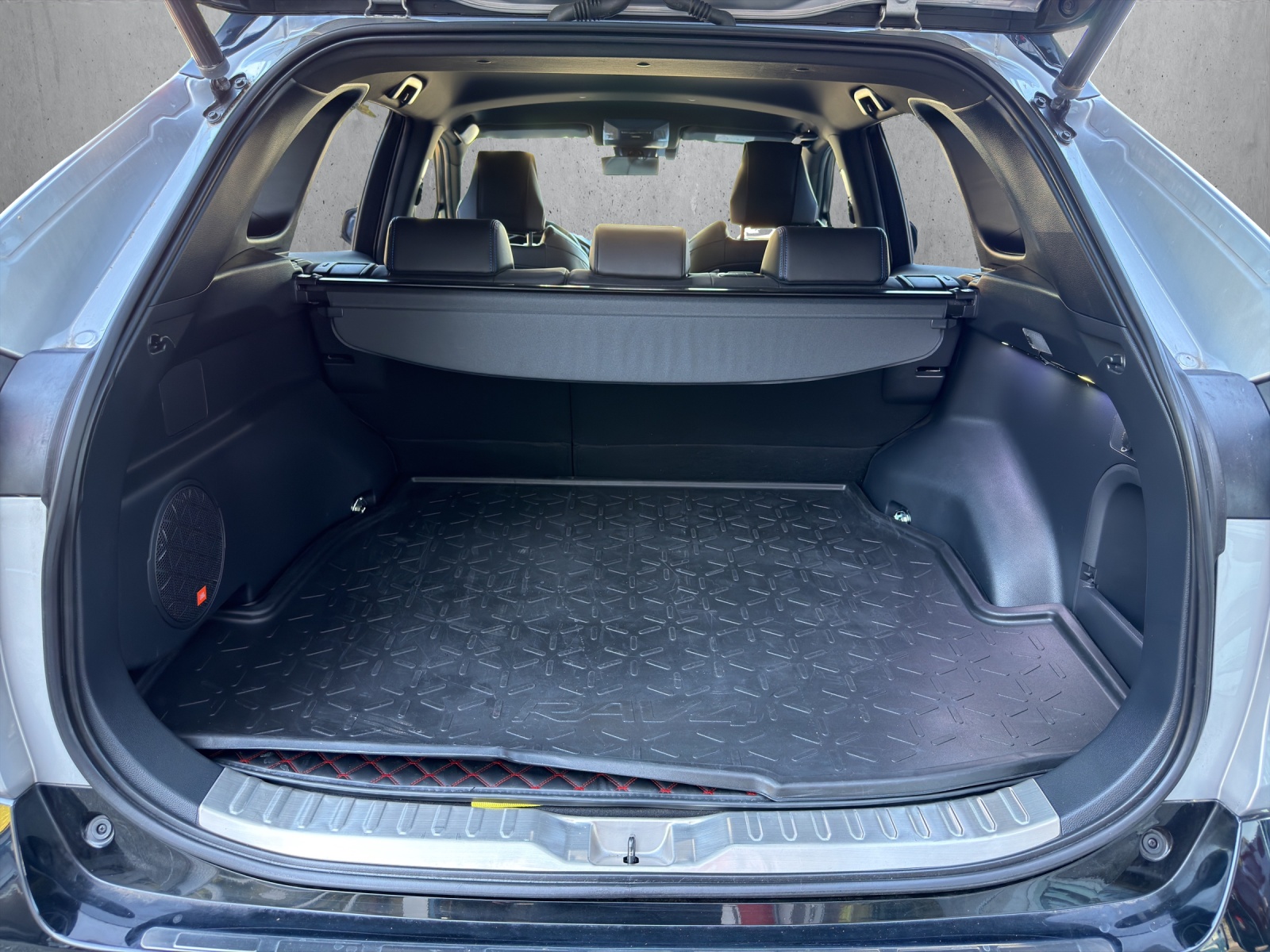 TOYOTA RAV4 2.5 HEV Style-image-13