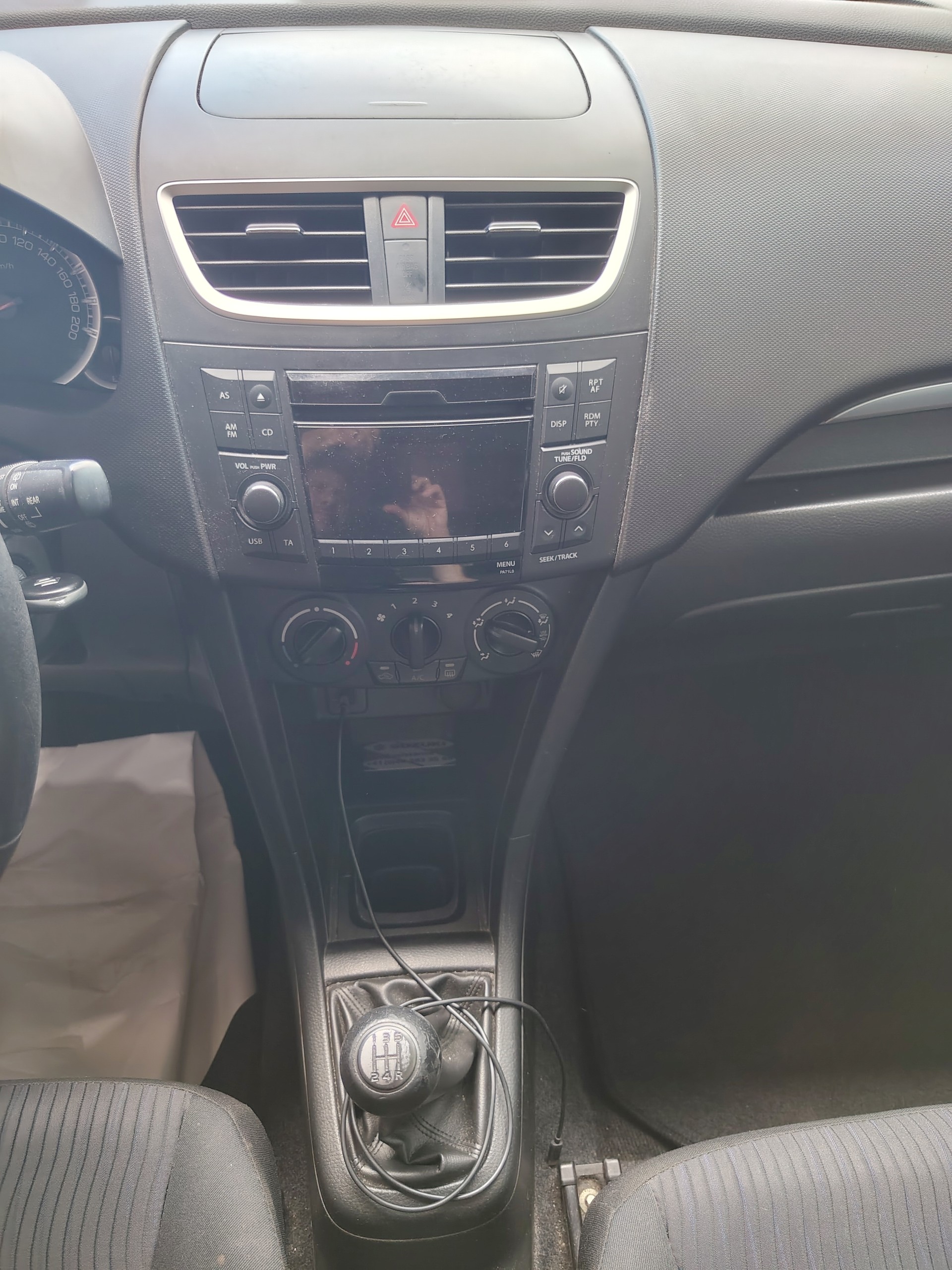SUZUKI Swift 1.2i 16V GL 4x4-image-8