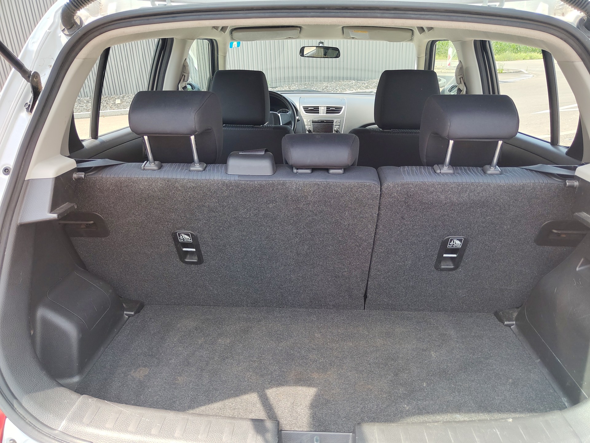 SUZUKI Swift 1.2i 16V GL 4x4-image-11