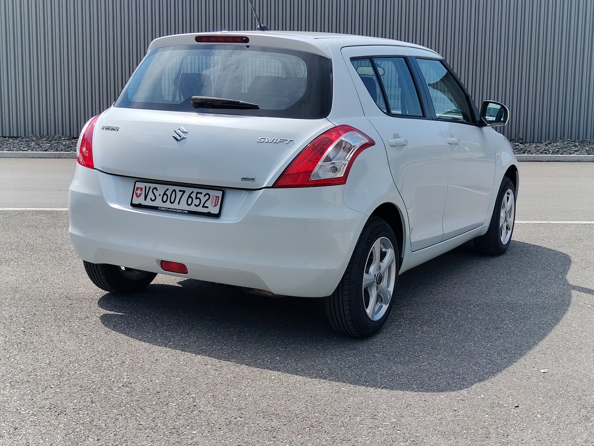SUZUKI Swift 1.2i 16V GL 4x4-image-3