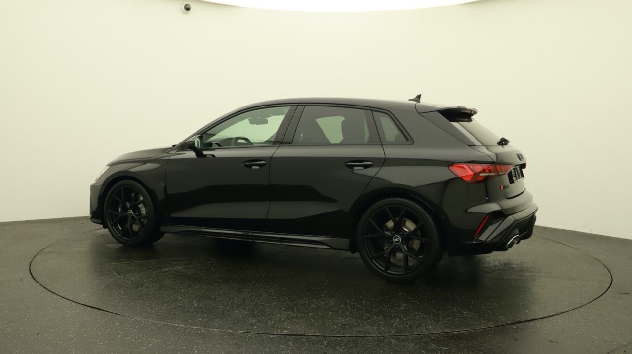 AUDI RS3 Sportback 2.5 TSI quattro S-tronic-image-2