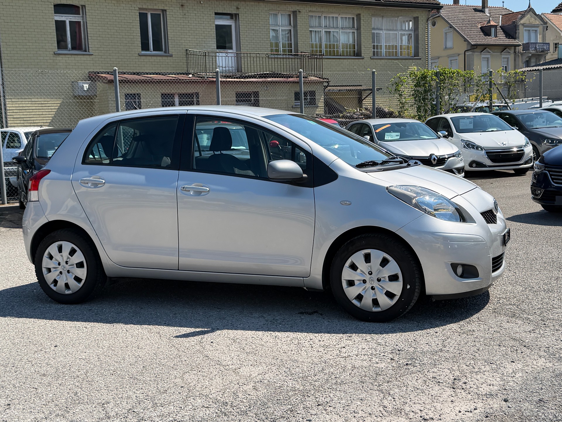 TOYOTA Yaris 1.4 D-4D Linea Luna Multimode-image-1