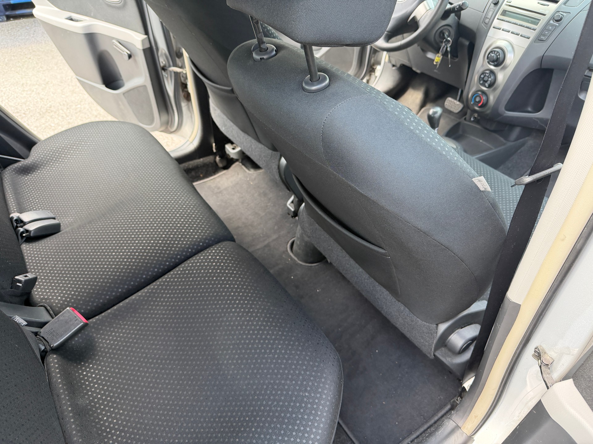 TOYOTA Yaris 1.4 D-4D Linea Luna Multimode-image-8
