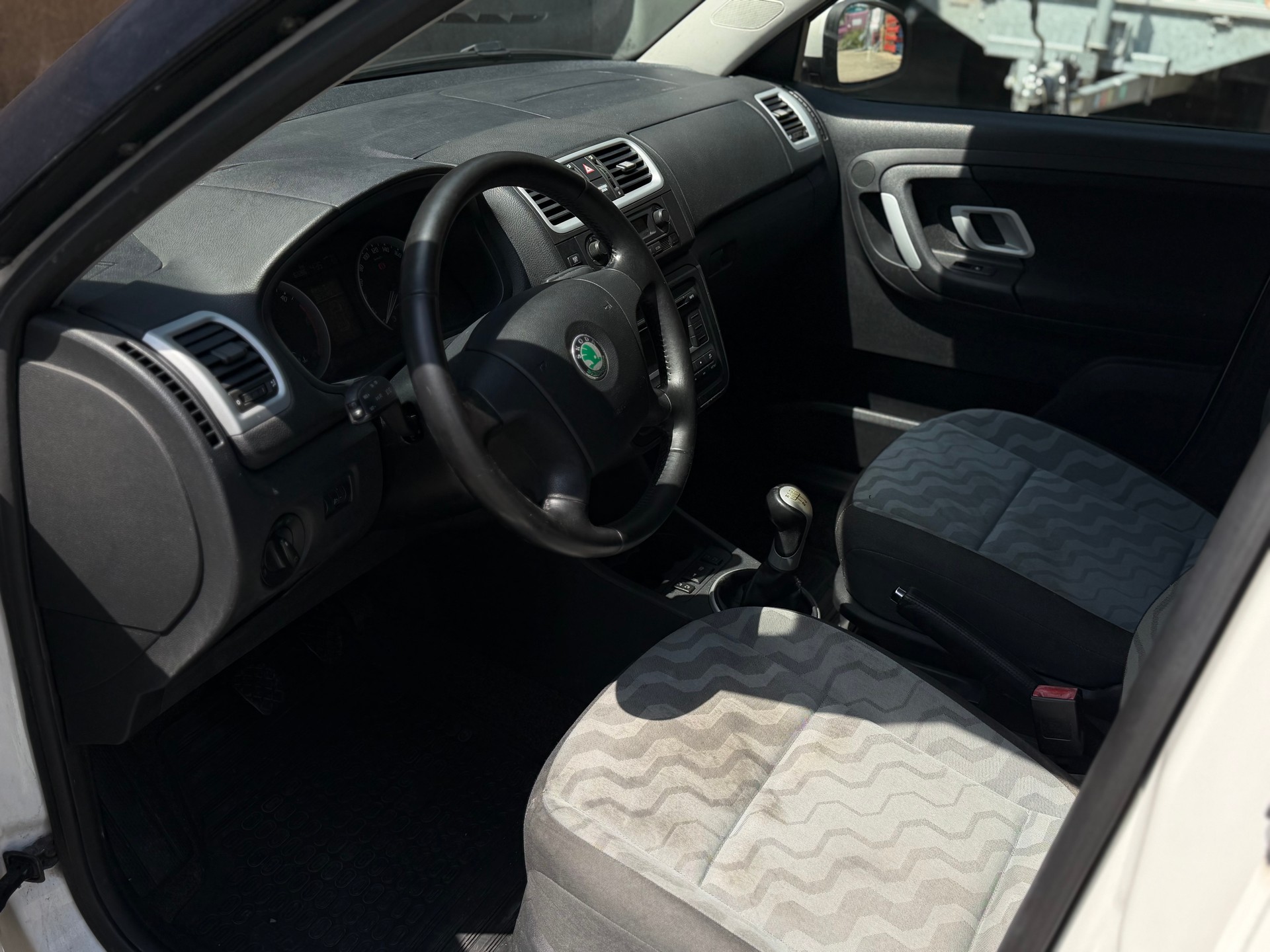 SKODA Fabia 1.4 TDI GreenLine-image-8