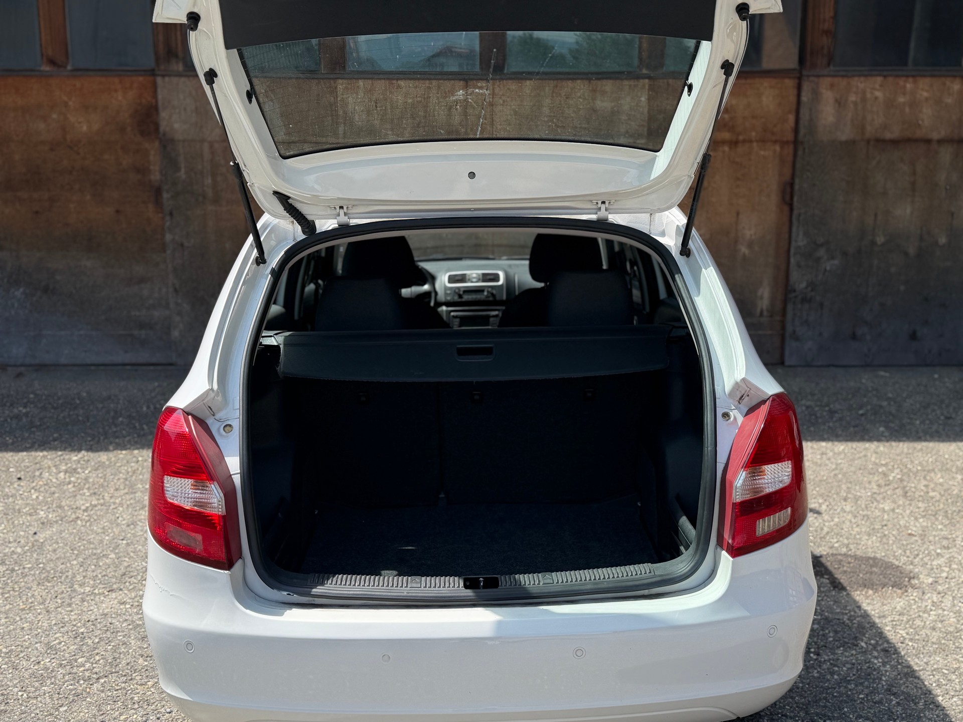 SKODA Fabia 1.4 TDI GreenLine-image-10