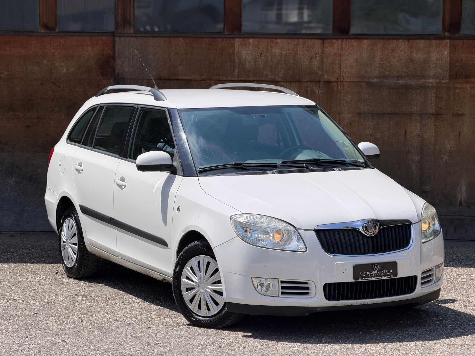 SKODA Fabia 1.4 TDI GreenLine-image-2
