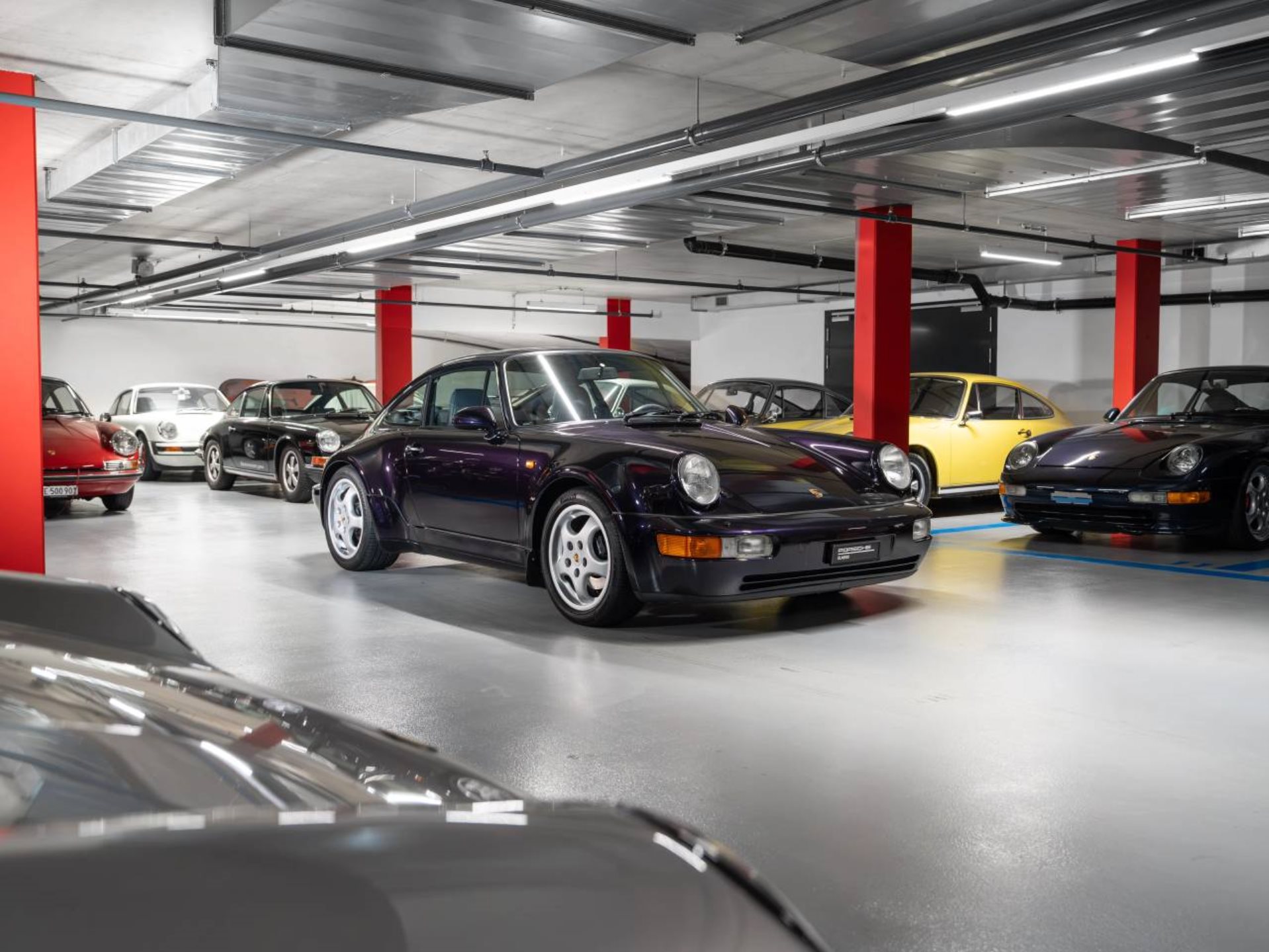 PORSCHE 911 Carrera 4 Coupé Turbo-Look-image-2