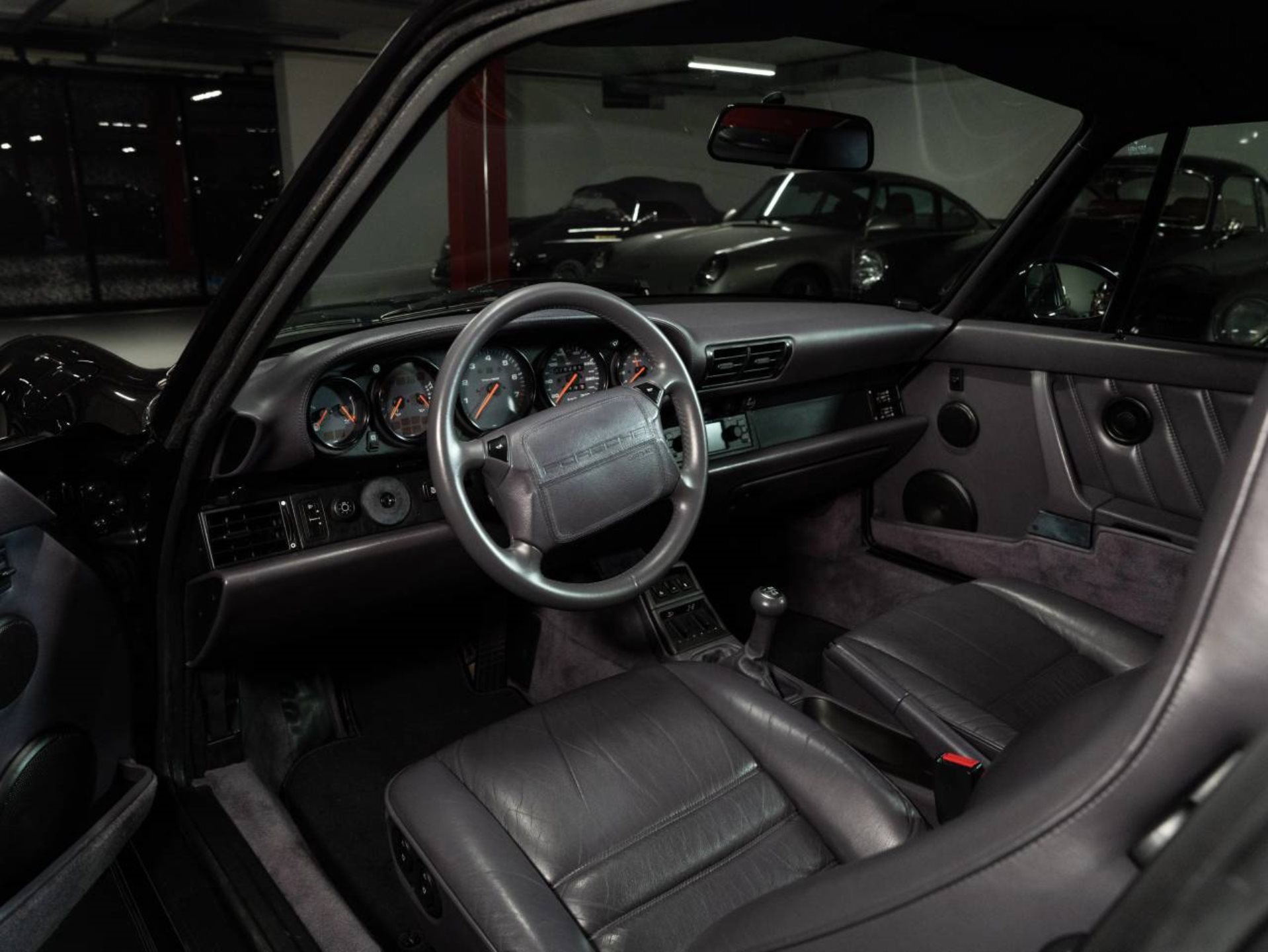 PORSCHE 911 Carrera 4 Coupé Turbo-Look-image-12