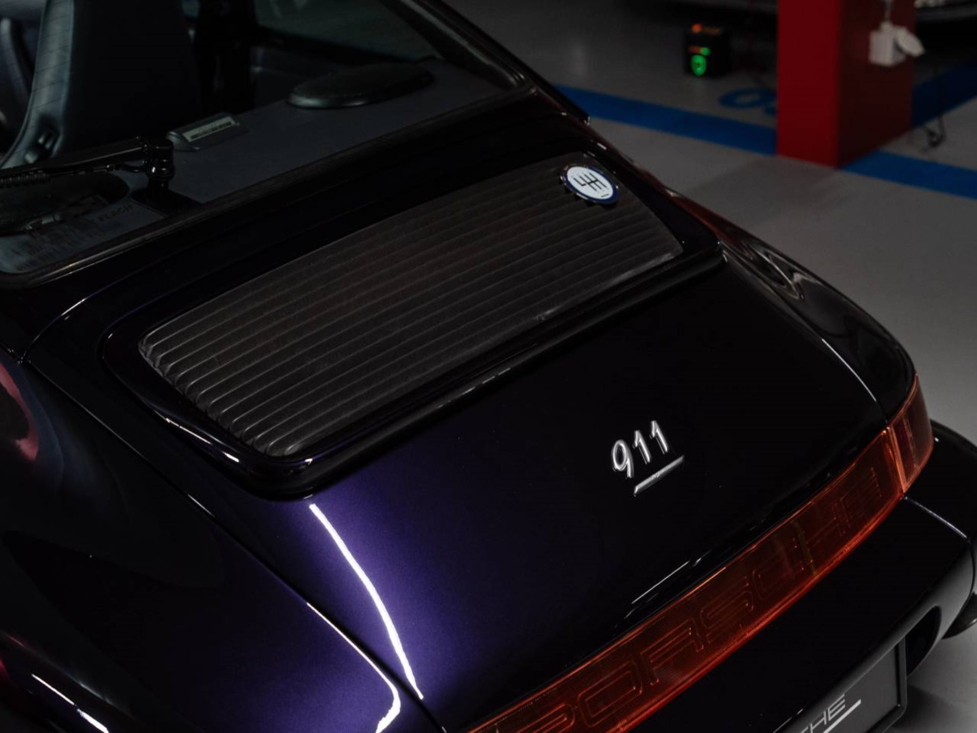 PORSCHE 911 Carrera 4 Coupé Turbo-Look-image-26