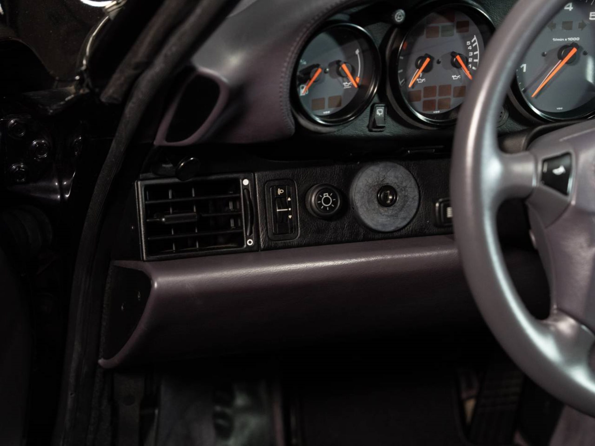 PORSCHE 911 Carrera 4 Coupé Turbo-Look-image-14