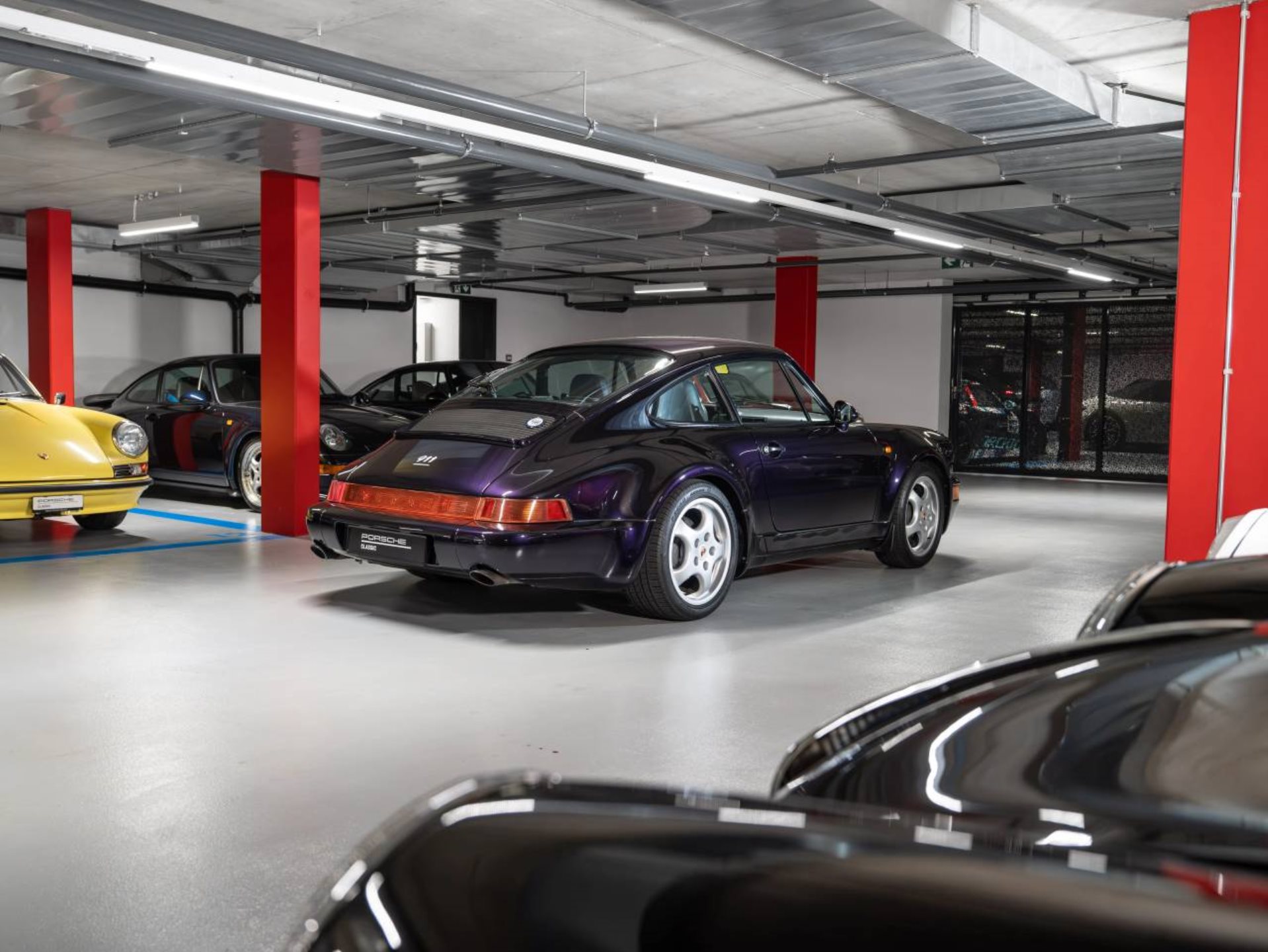 PORSCHE 911 Carrera 4 Coupé Turbo-Look-image-5