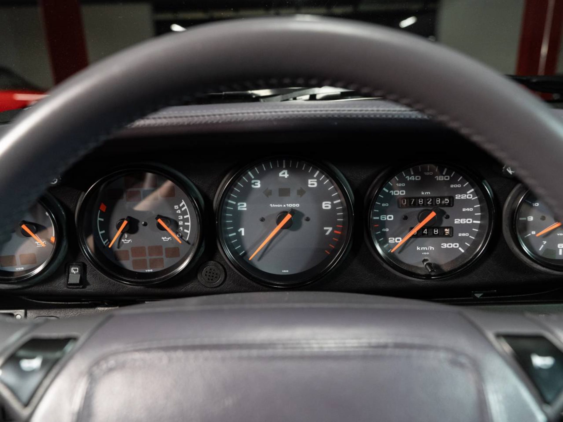 PORSCHE 911 Carrera 4 Coupé Turbo-Look-image-15