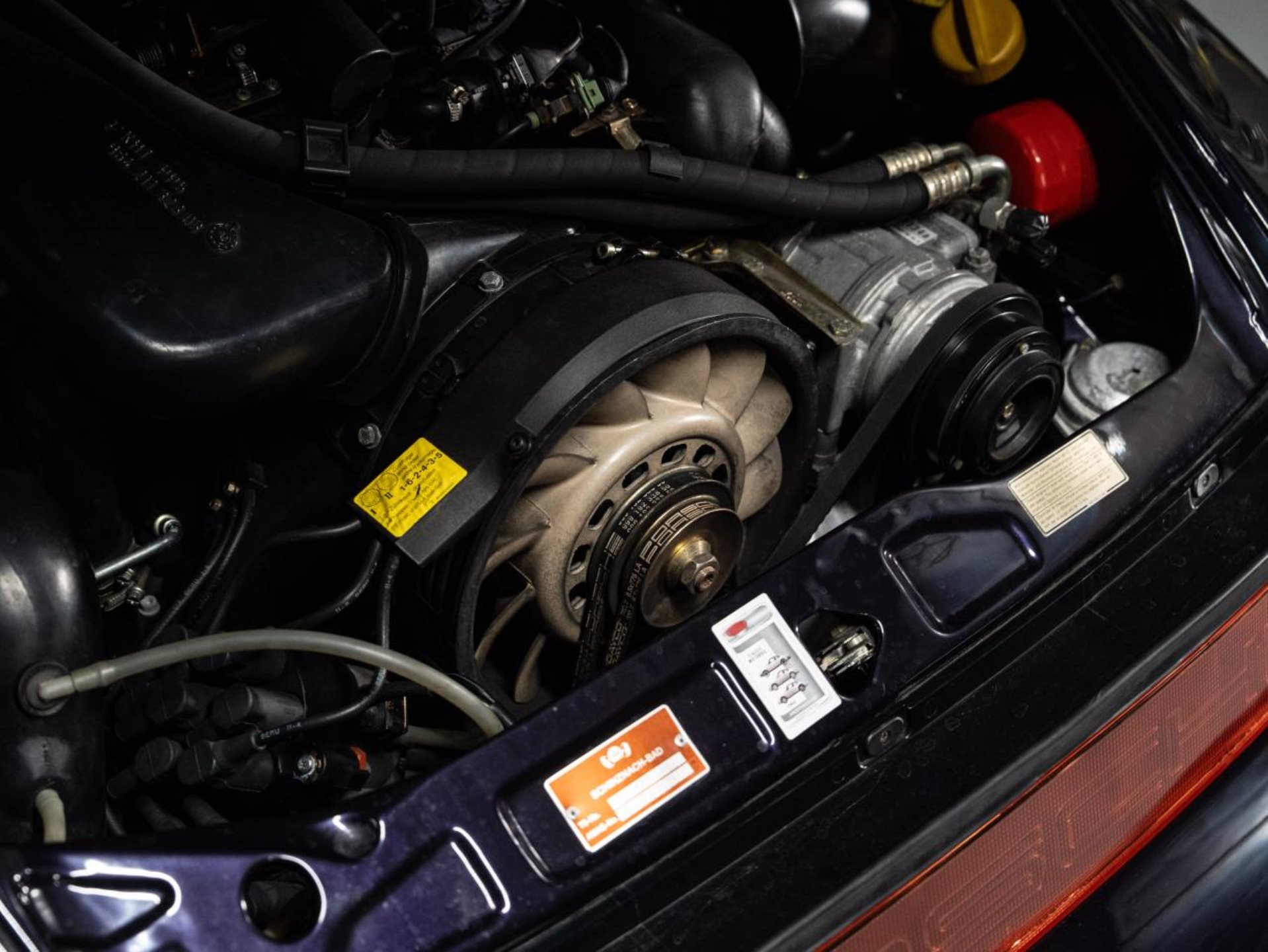 PORSCHE 911 Carrera 4 Coupé Turbo-Look-image-29