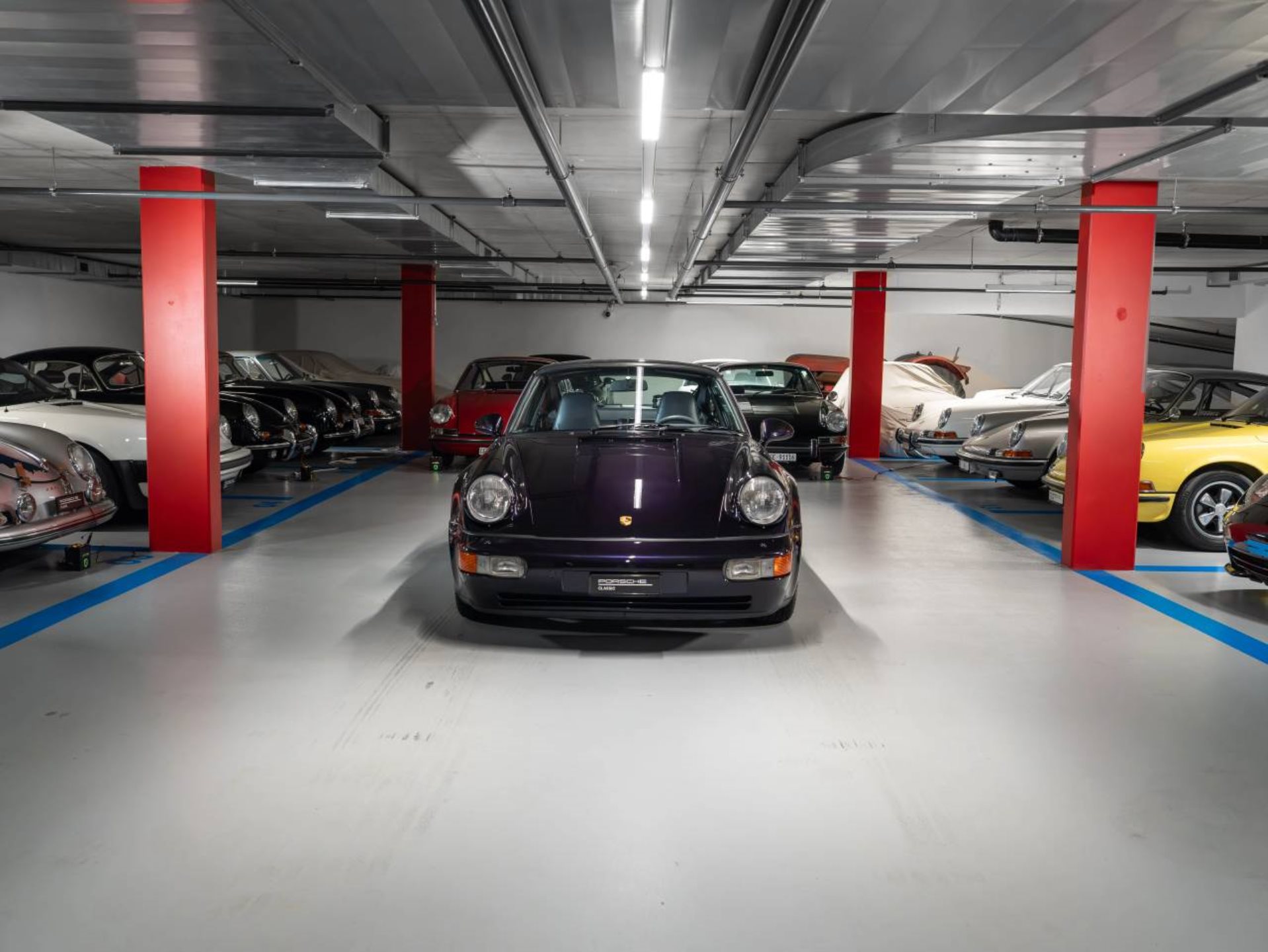 PORSCHE 911 Carrera 4 Coupé Turbo-Look-image-1