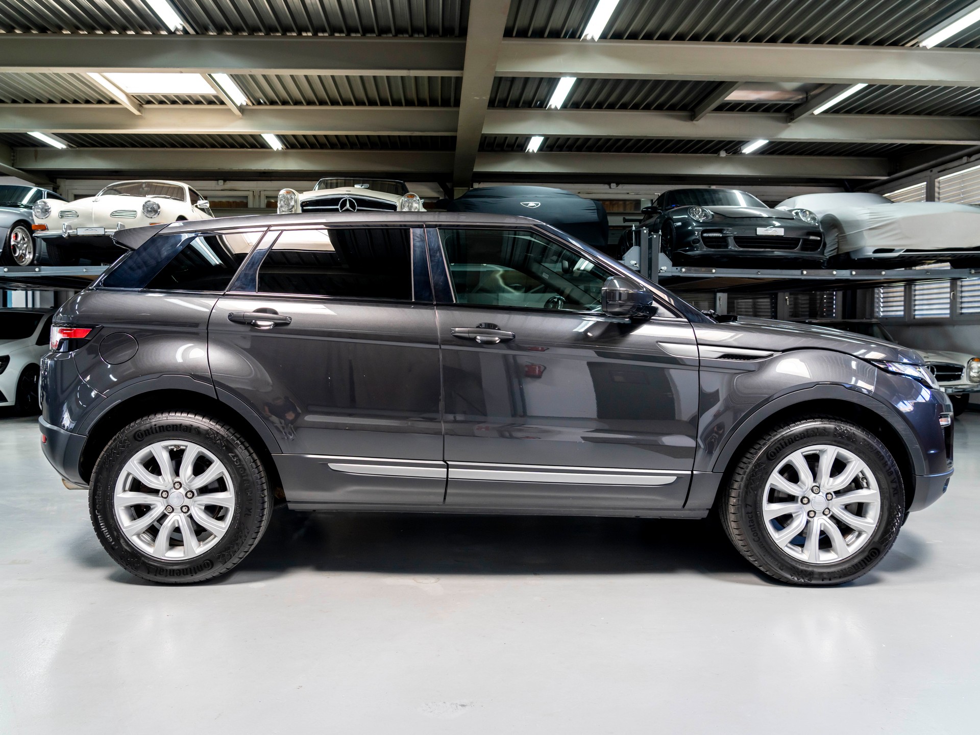 LAND ROVER Range Rover Evoque 2.0 Si4 SE Advantage AT9-image-4