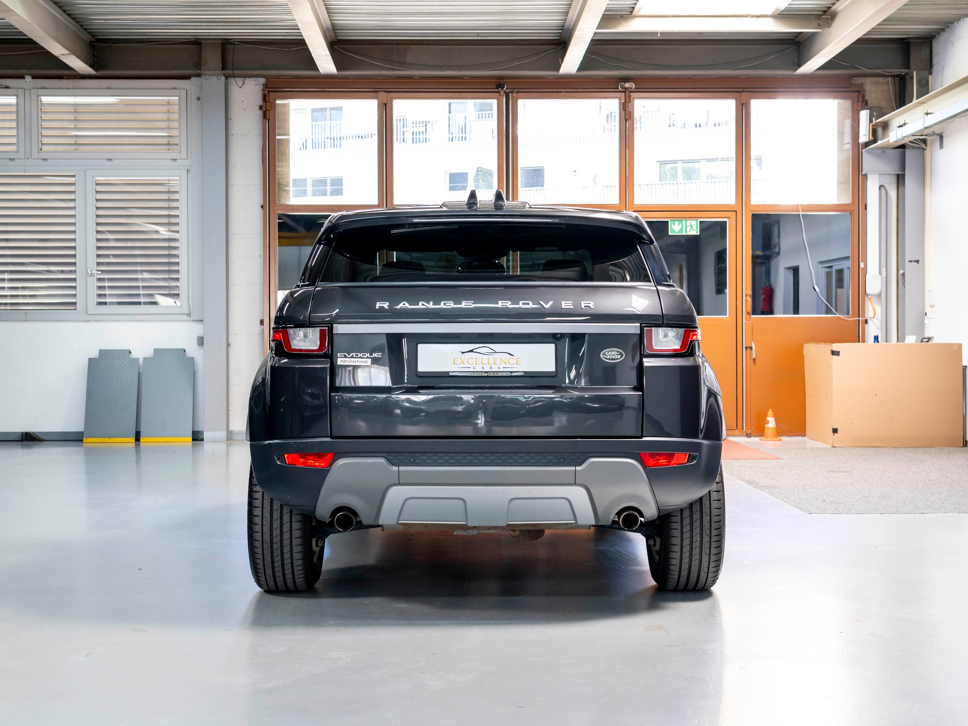 LAND ROVER Range Rover Evoque 2.0 Si4 SE Advantage AT9-image-6