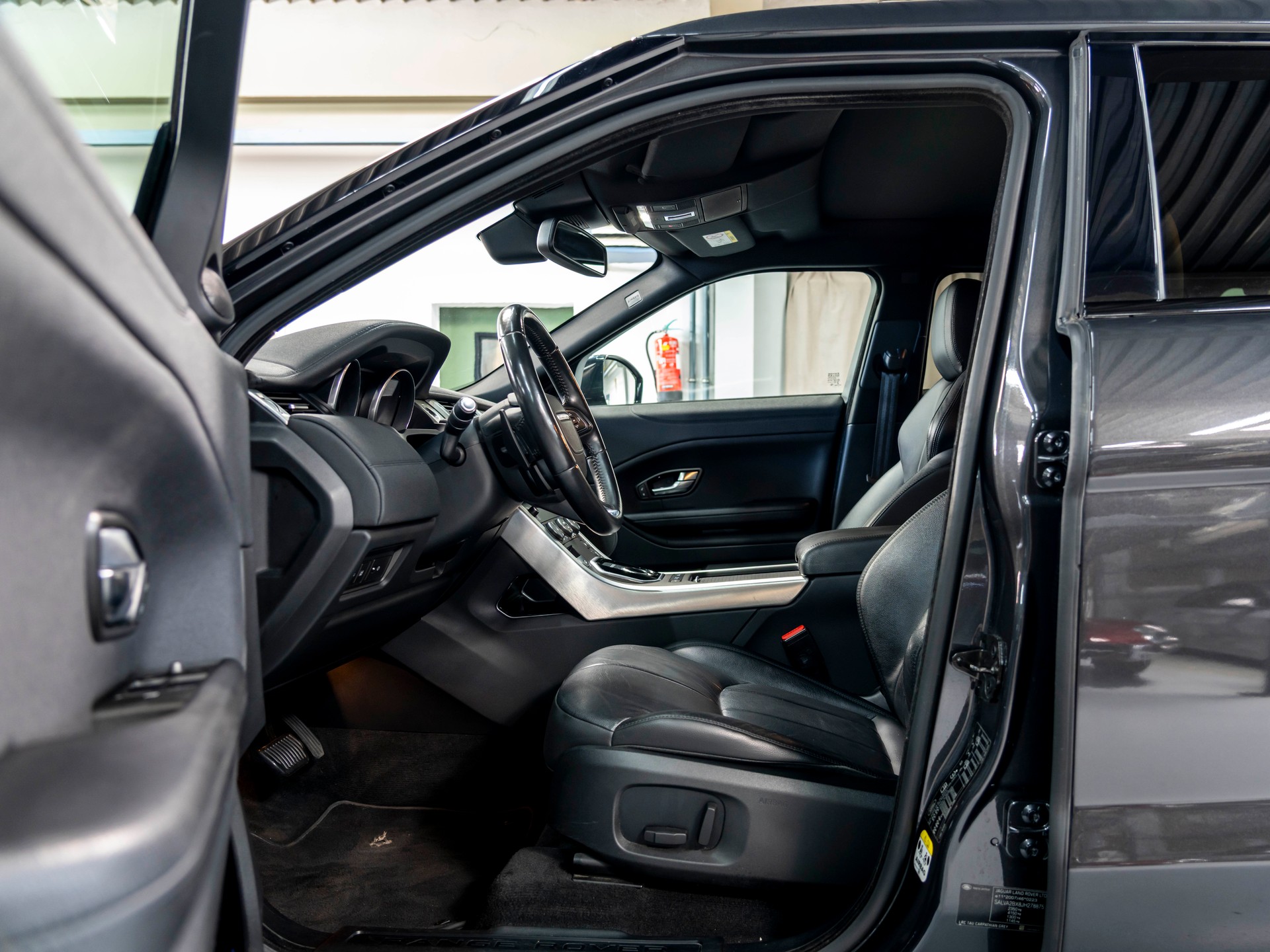 LAND ROVER Range Rover Evoque 2.0 Si4 SE Advantage AT9-image-18