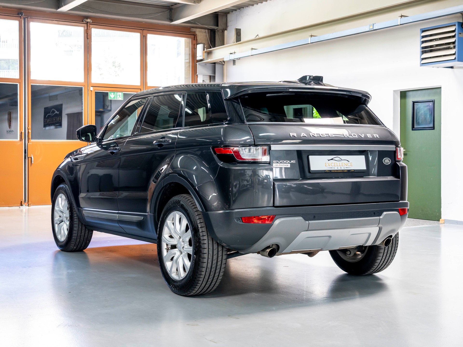LAND ROVER Range Rover Evoque 2.0 Si4 SE Advantage AT9-image-7
