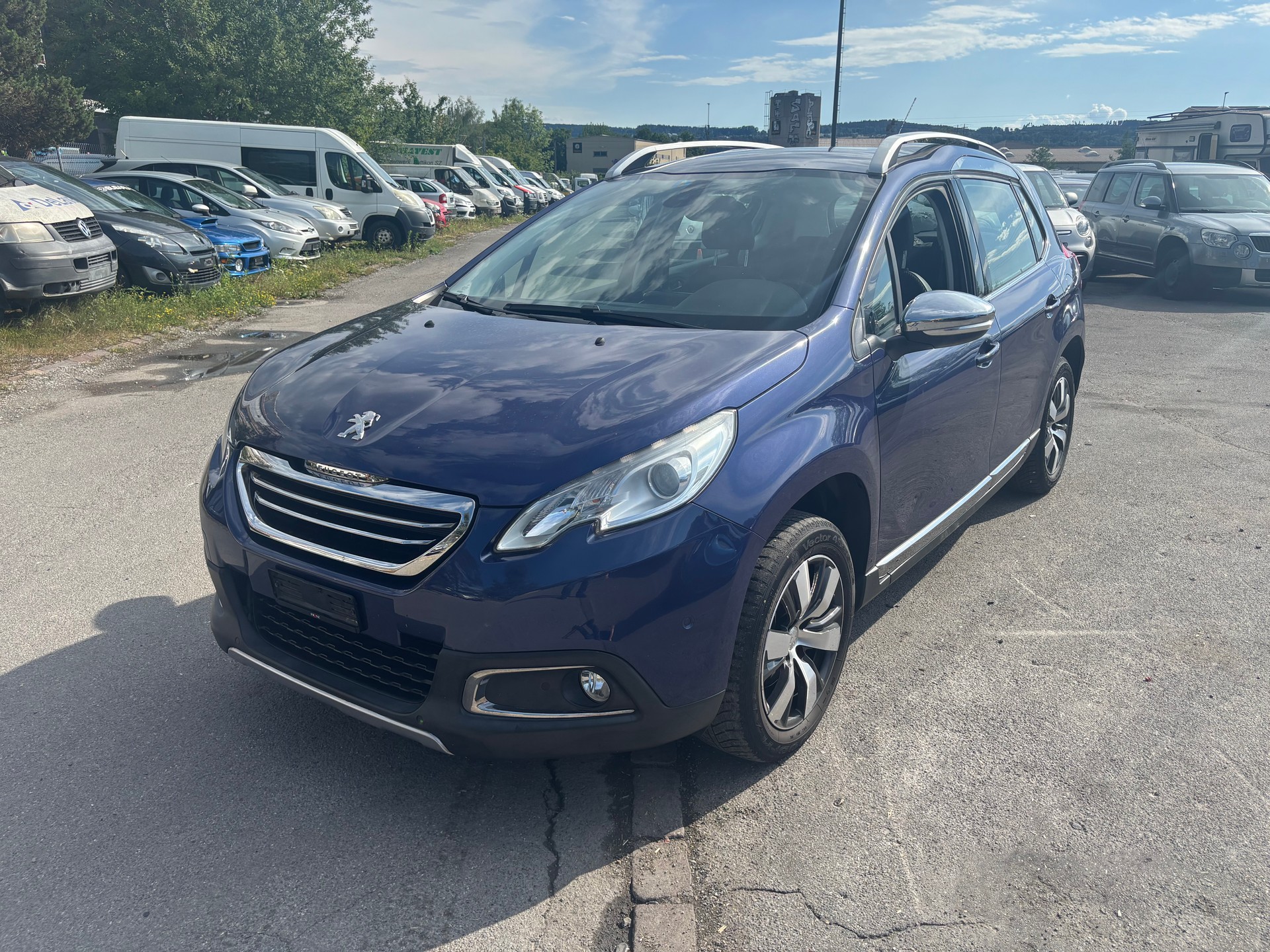 PEUGEOT 2008 1.2 PureTech Active-image-2