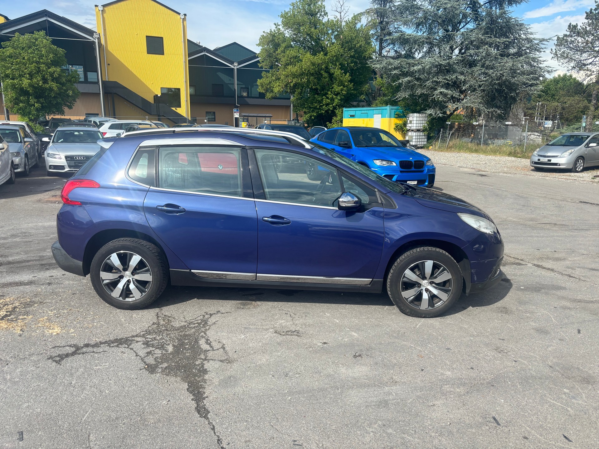 PEUGEOT 2008 1.2 PureTech Active-image-6