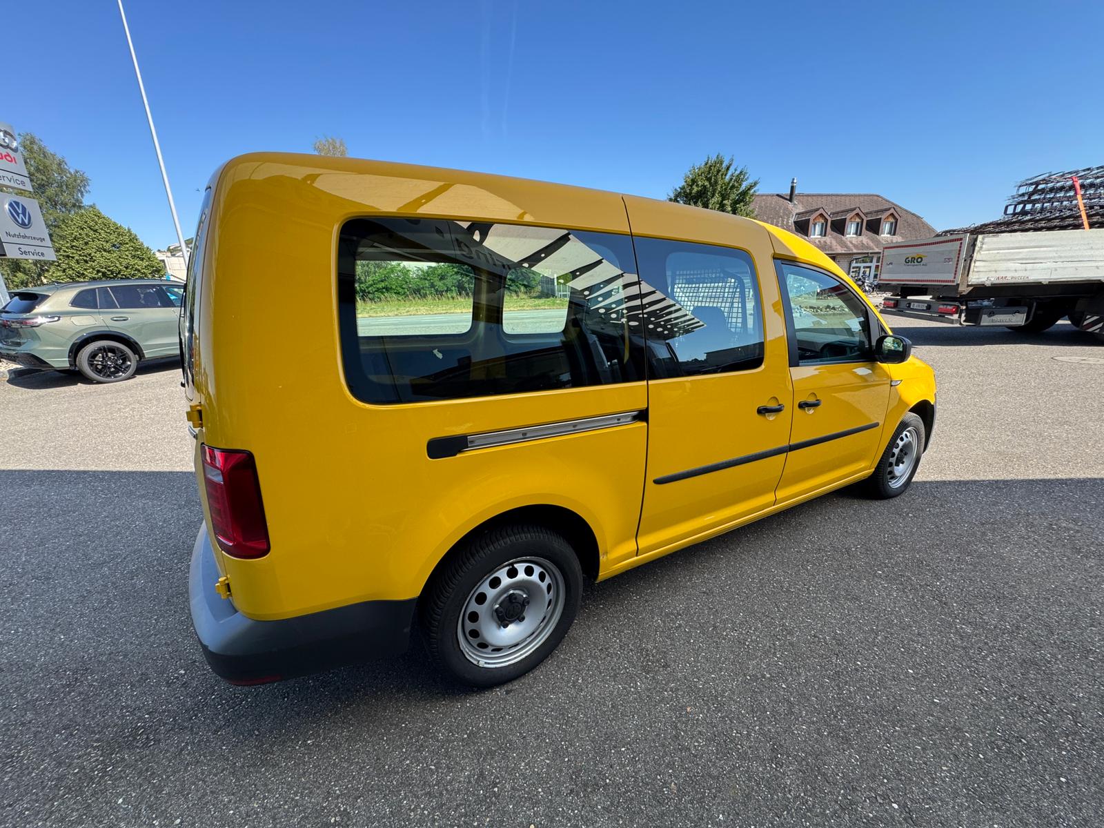 VW Caddy Maxi 2.0TDI 4Mot. BlueMotion Technology DSG 4x4 mit Klima-image-4