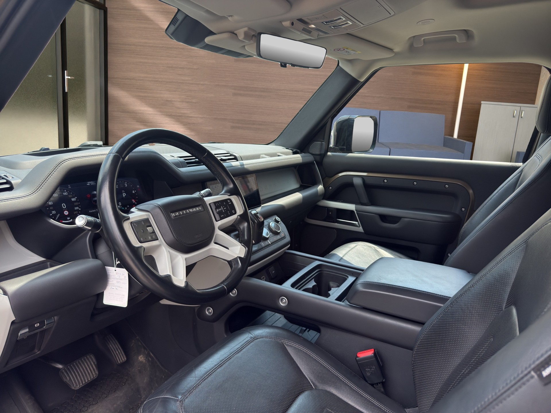 LAND ROVER Defender 90 3.0D I6 250 X-Dynamic HSE AT8-image-8