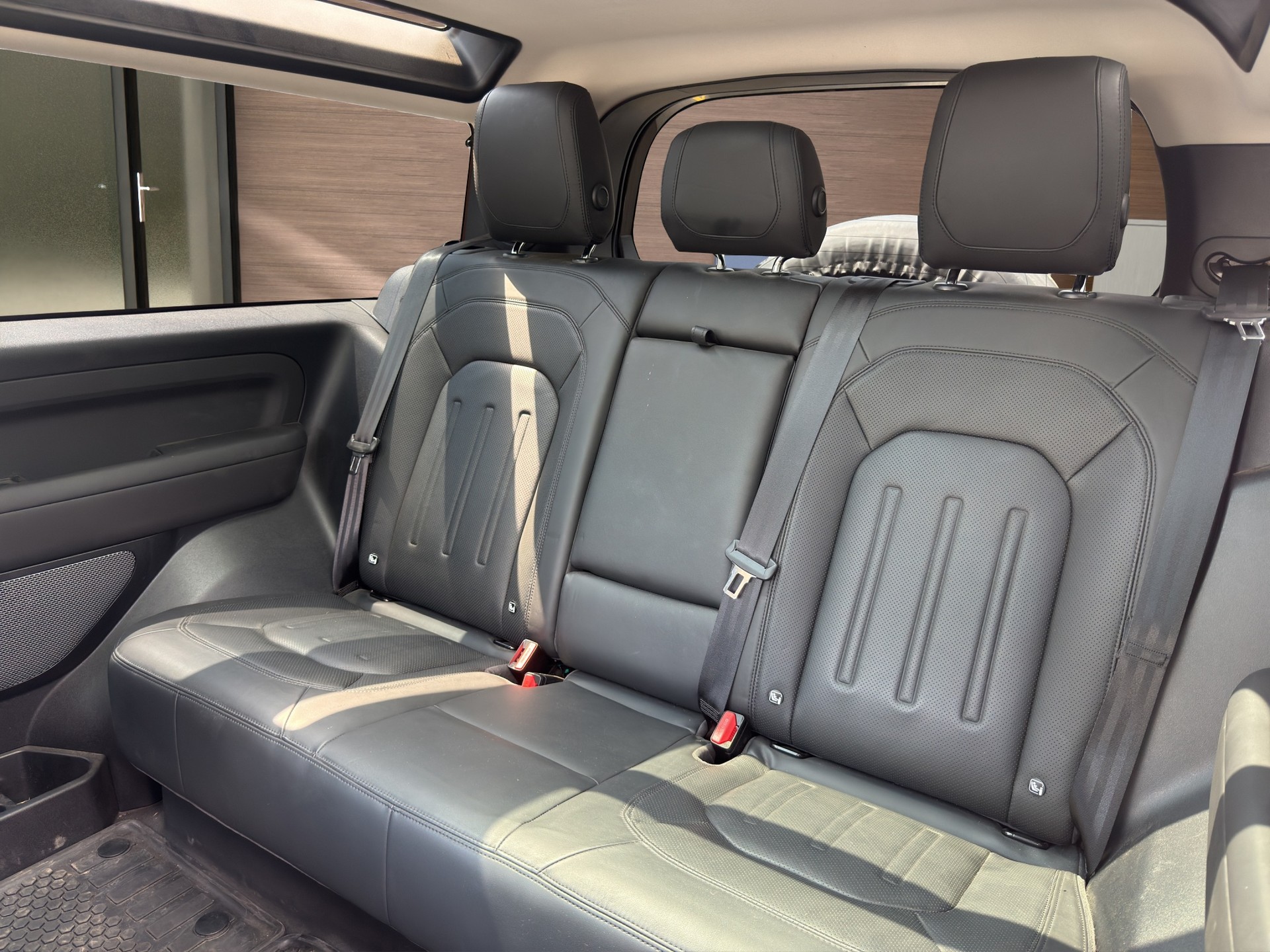LAND ROVER Defender 90 3.0D I6 250 X-Dynamic HSE AT8-image-11