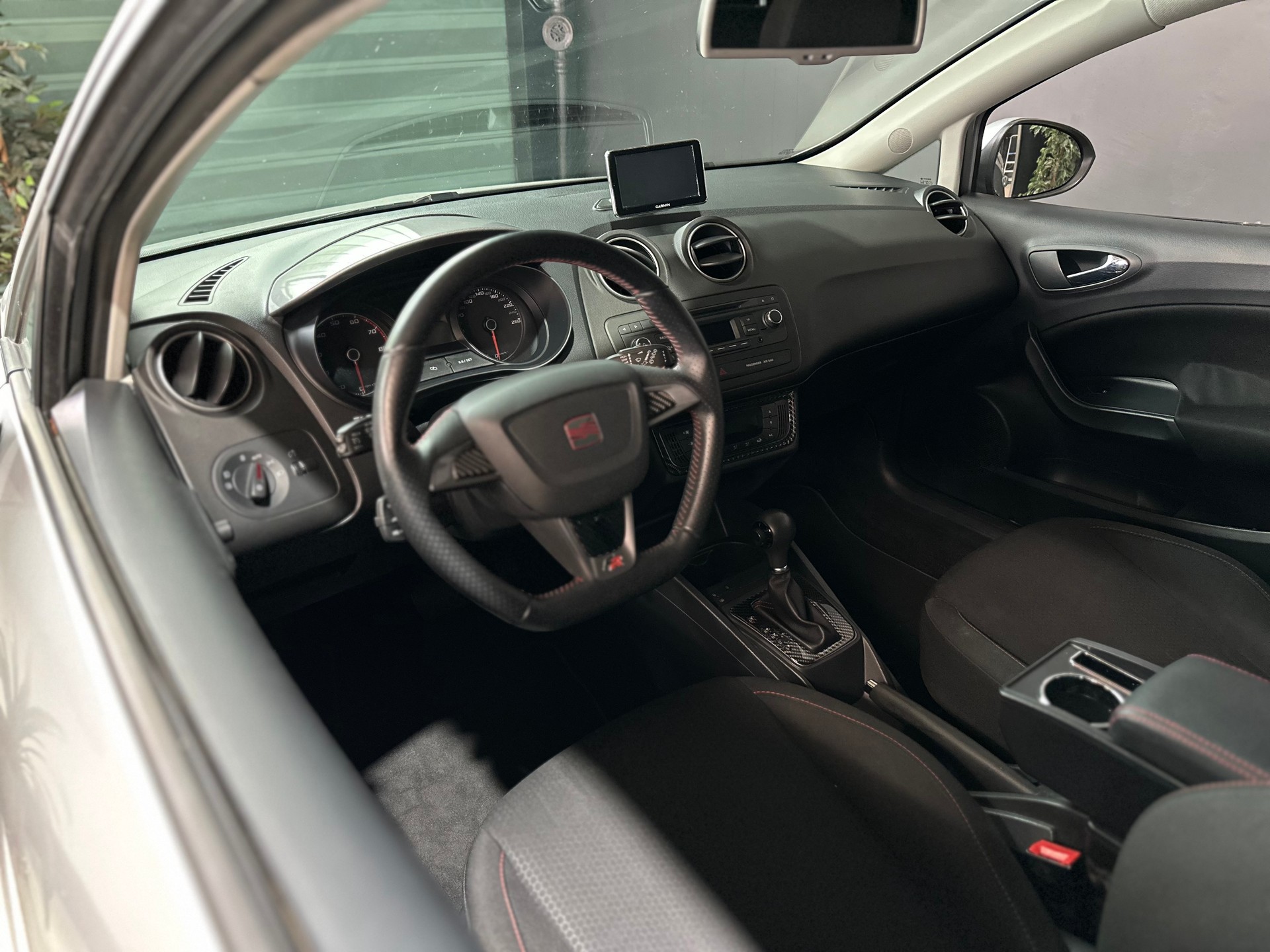 SEAT Ibiza SC 1.2 TSI FR DSG-image-7
