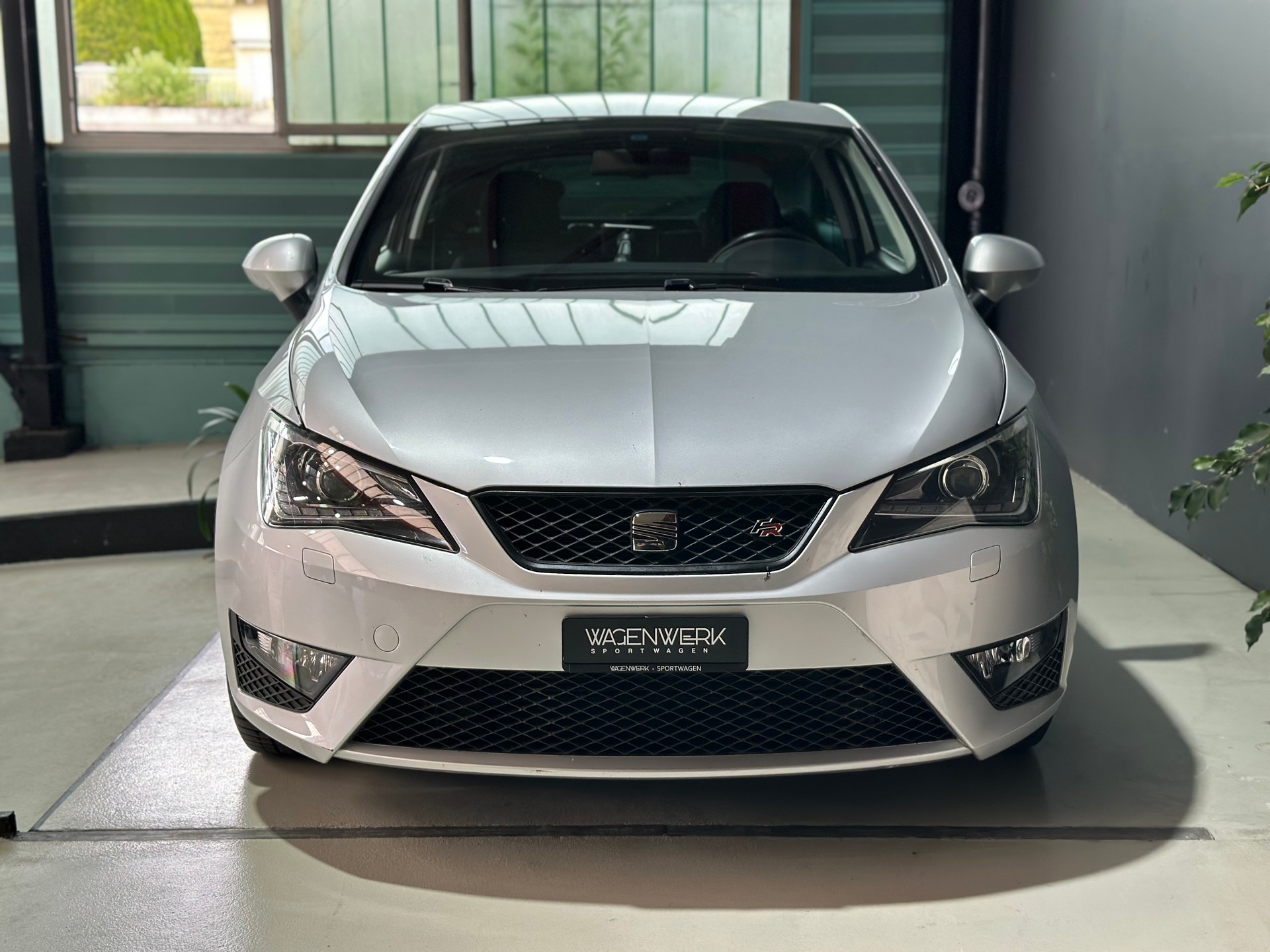 SEAT Ibiza SC 1.2 TSI FR DSG-image-1