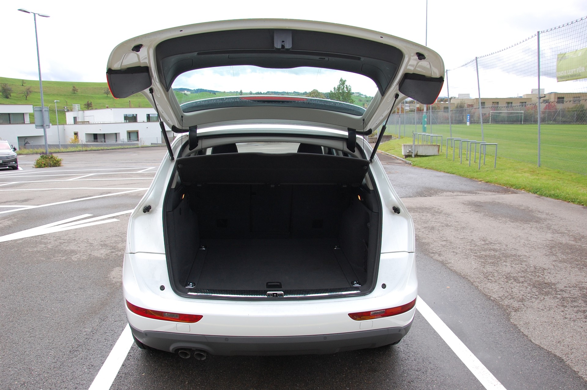 AUDI Q5 2.0 TDI quattro-image-7