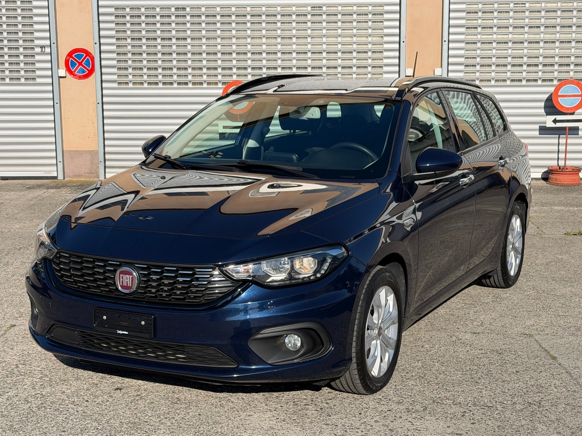FIAT Tipo 1.6MJ Station Wagon Lounge DCT-image-0