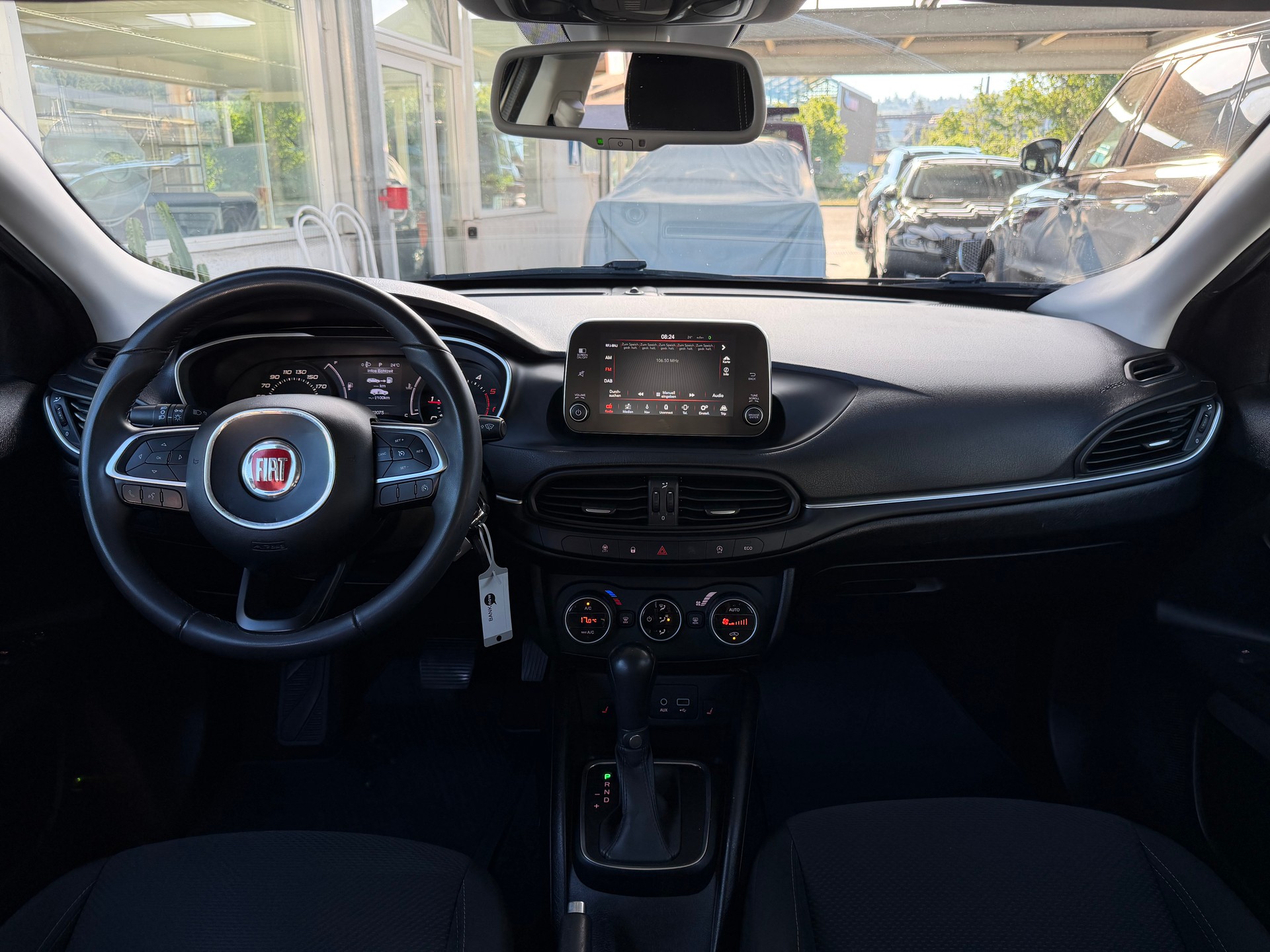 FIAT Tipo 1.6MJ Station Wagon Lounge DCT-image-11