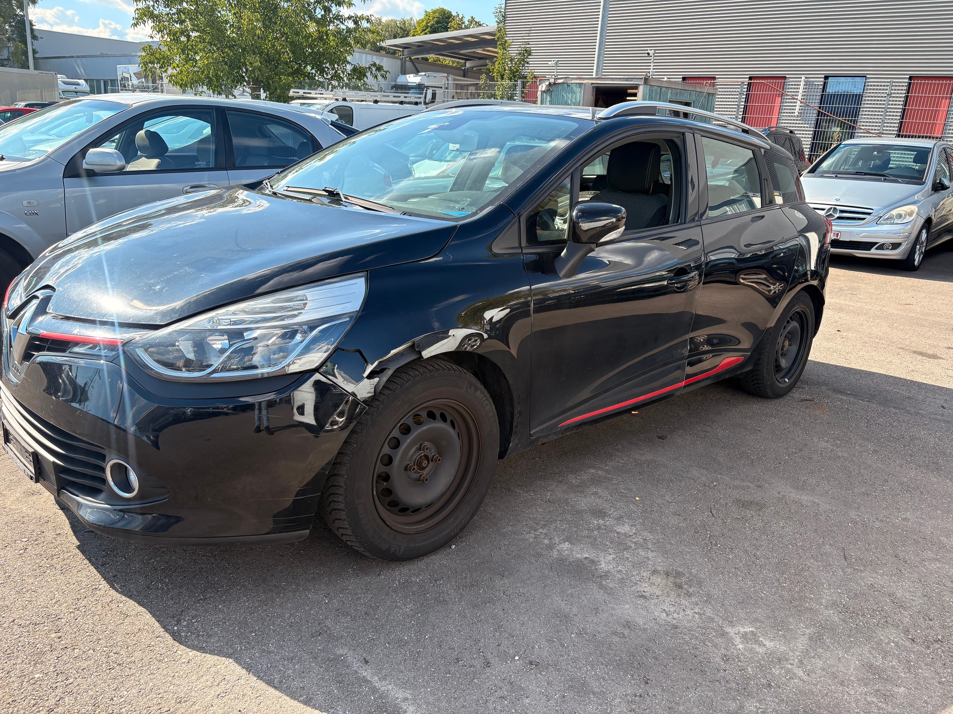 RENAULT Clio Grandtour 1.2 16V T Swiss Edition EDC-image-2