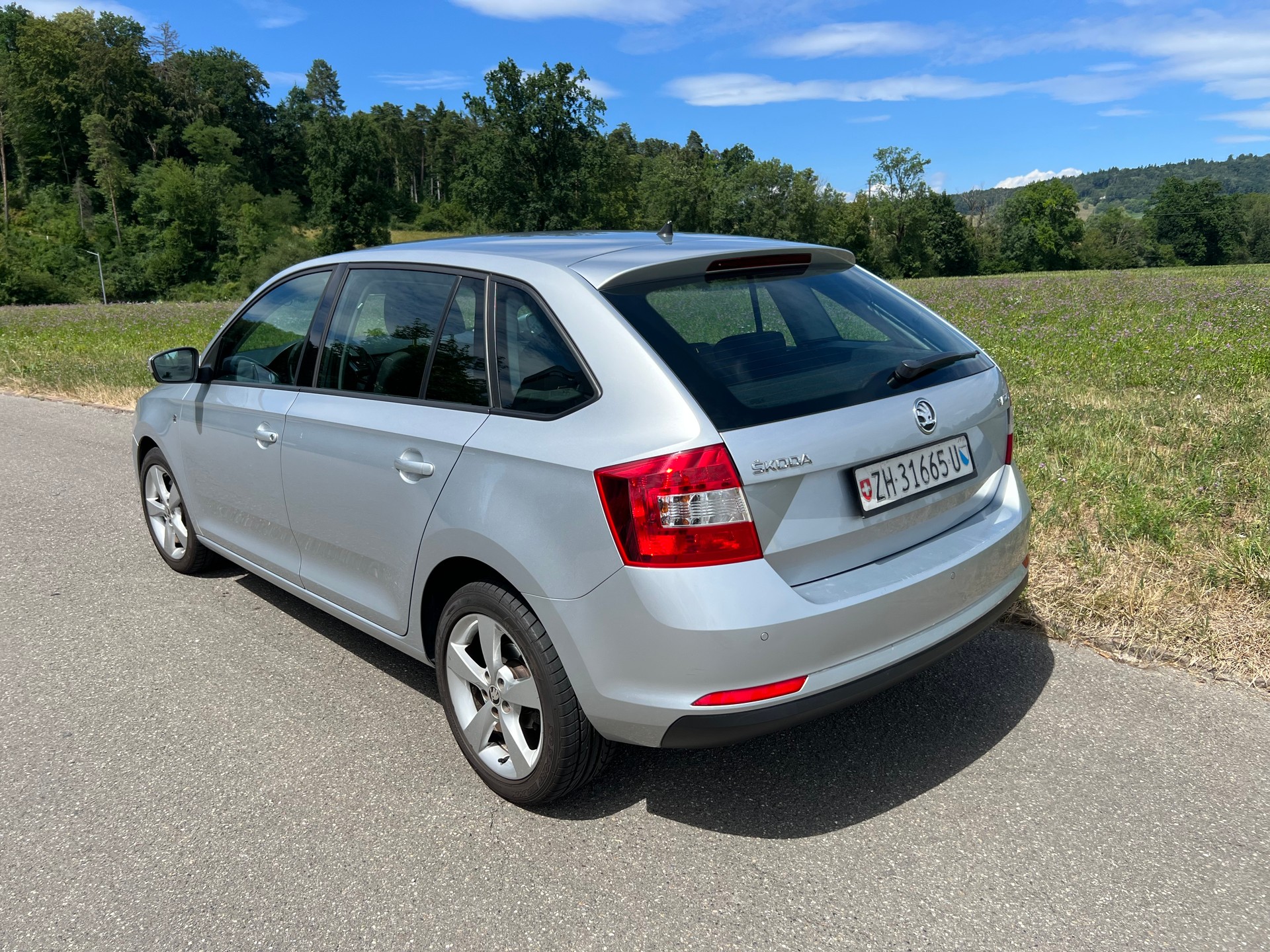 SKODA Rapid Spaceback 1.4 TSI Elegance DSG-image-3