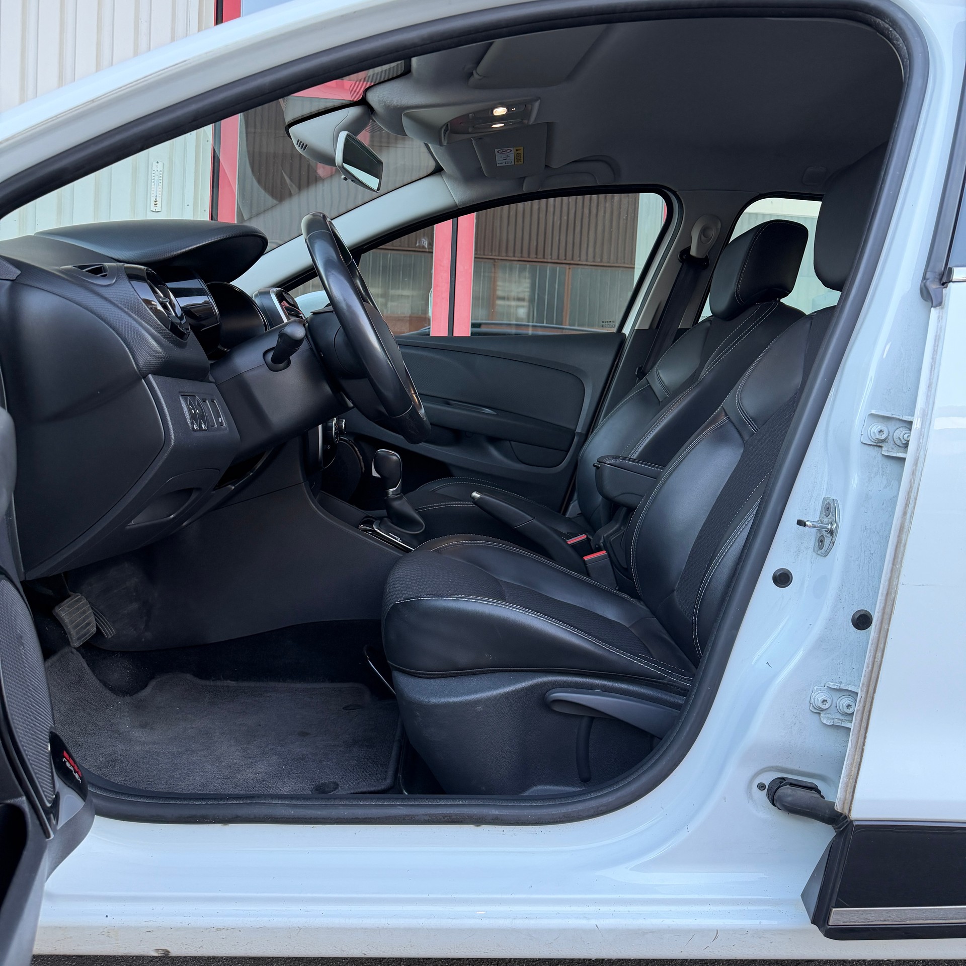 RENAULT Clio Grandtour 1.5 dCi Intens EDC-image-7