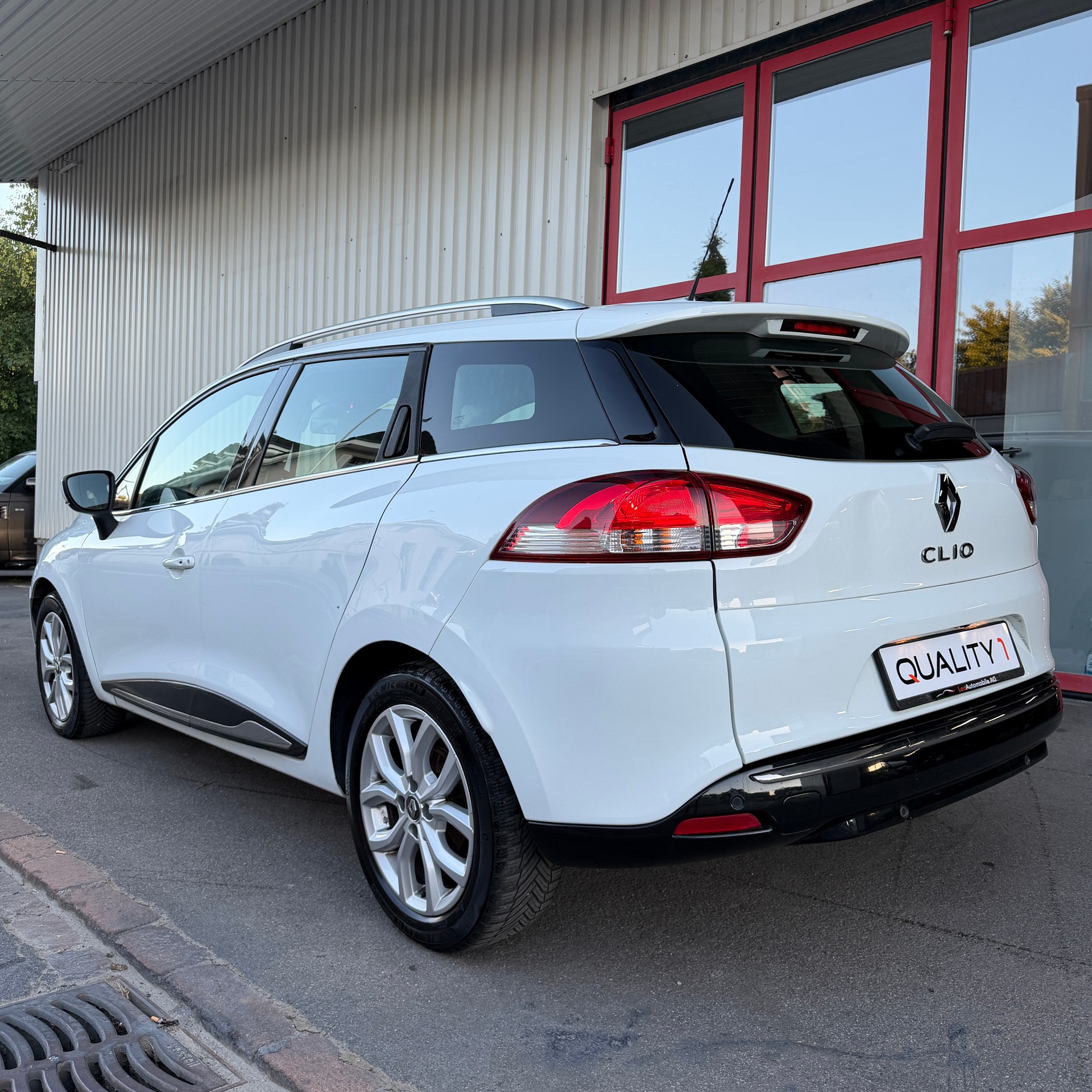 RENAULT Clio Grandtour 1.5 dCi Intens EDC-image-5