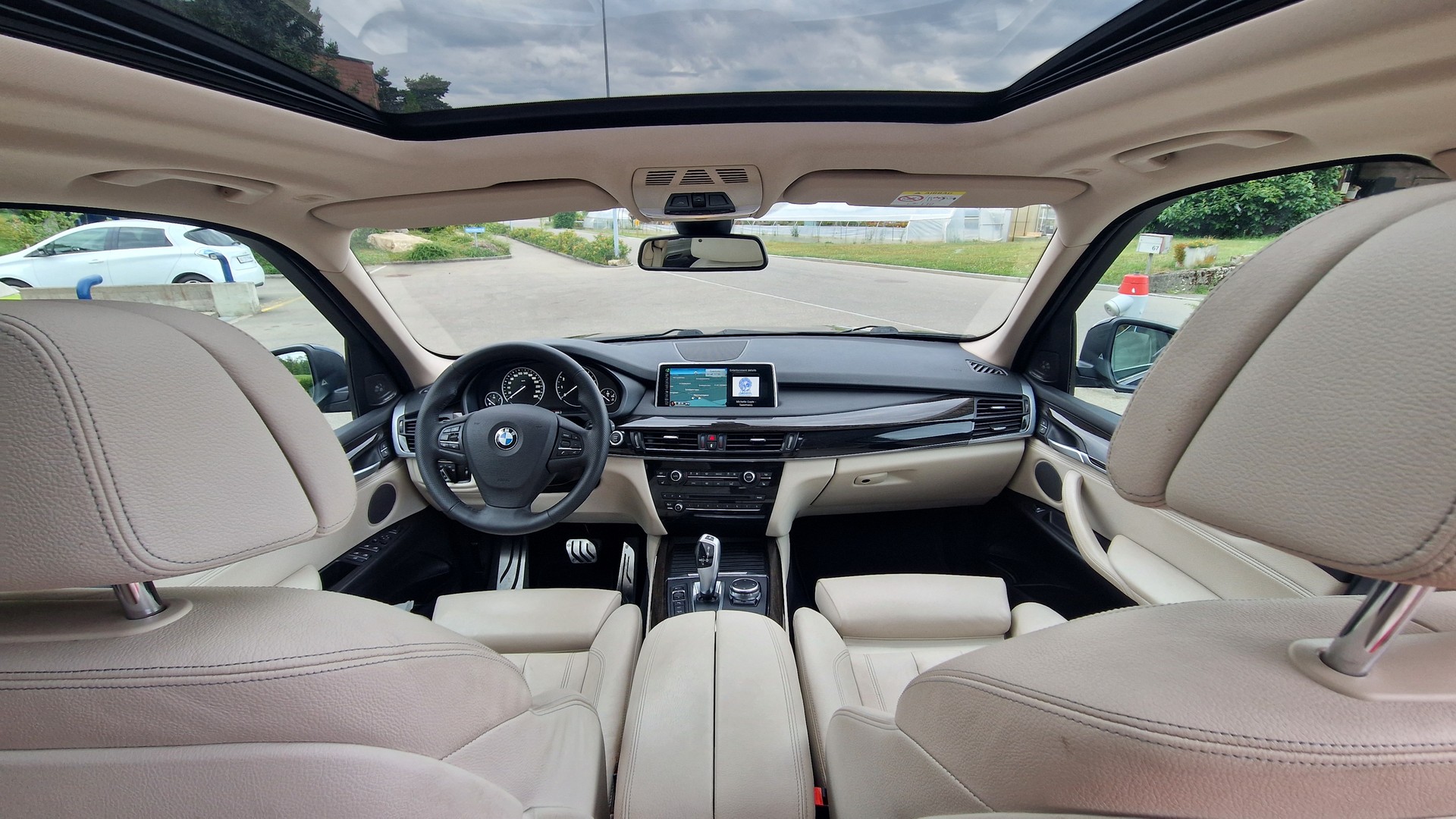 BMW 35i xDrive-image-2