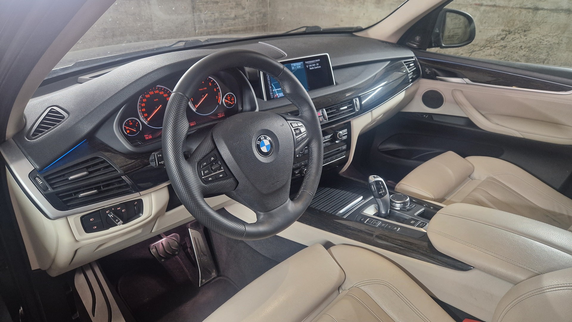 BMW 35i xDrive-image-1