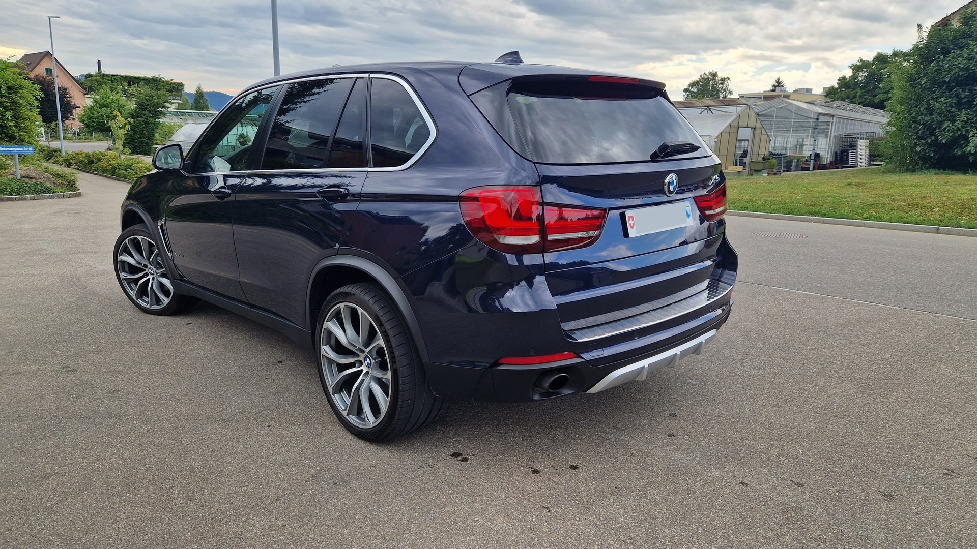 BMW 35i xDrive-image-4