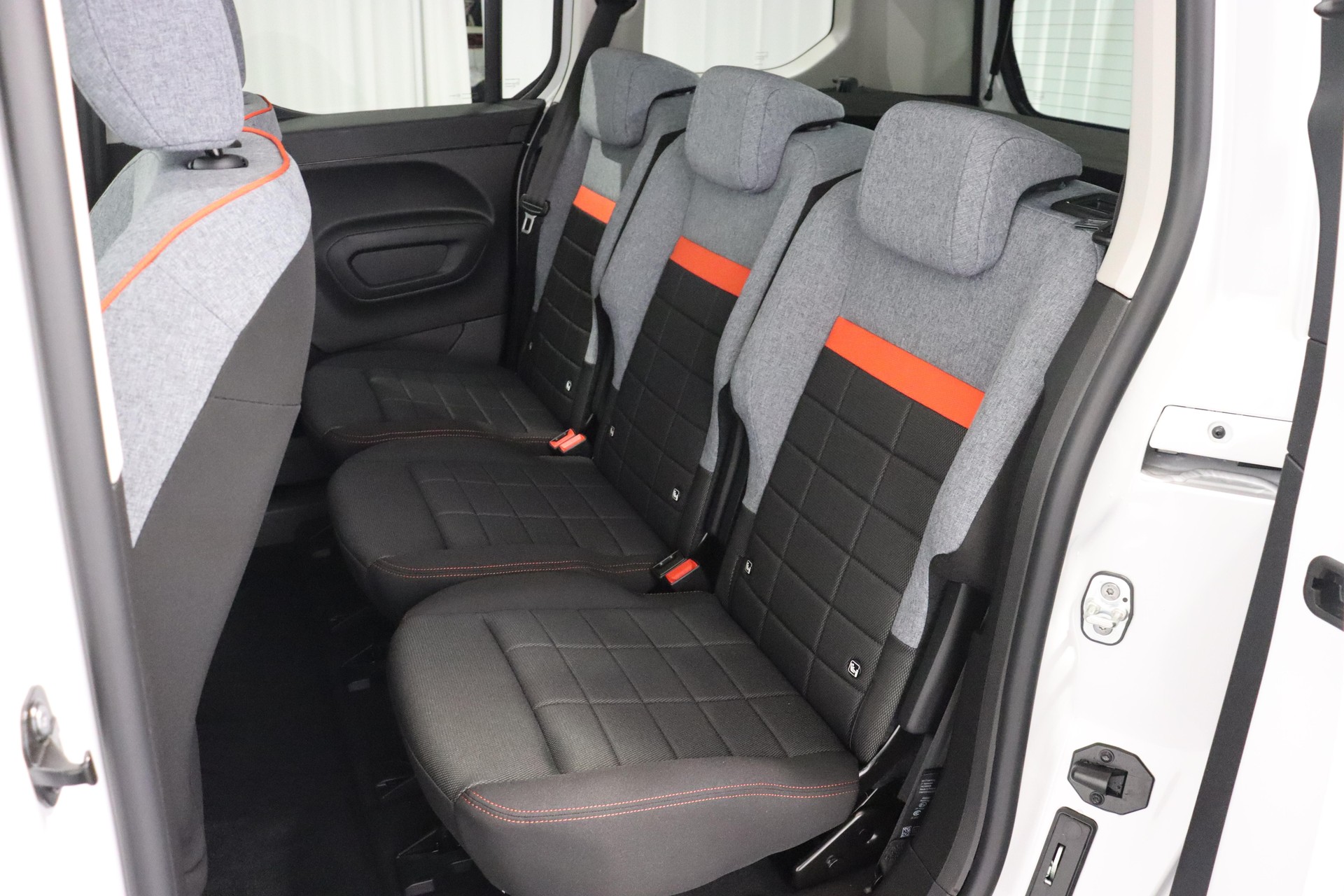 CITROEN Berlingo 1.5 BlueHDi 130 Max-image-4