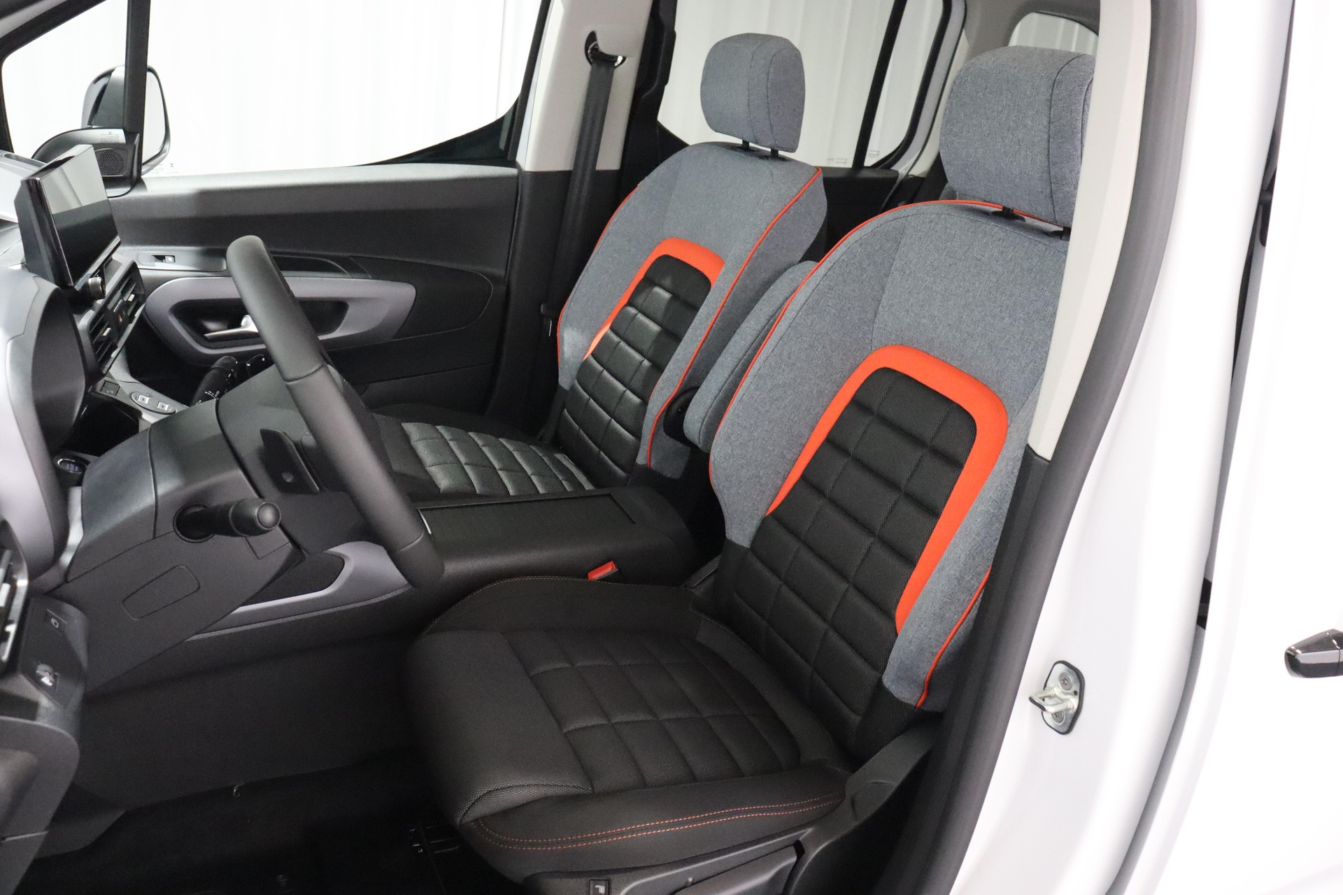 CITROEN Berlingo 1.5 BlueHDi 130 Max-image-3