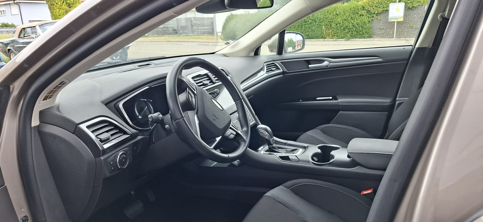 FORD 2.0 HEV 187 Titanium-image-5
