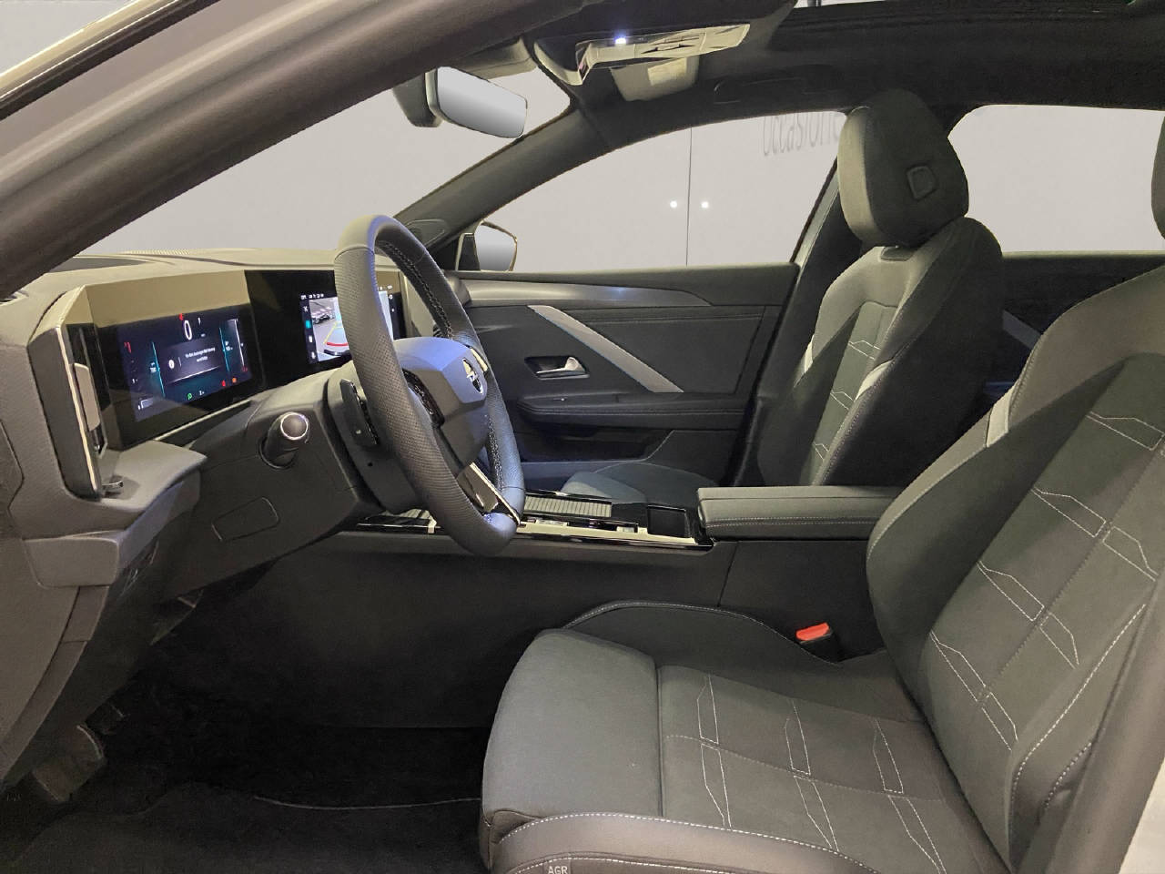 OPEL Astra Sports Tourer 1.2 T 130 GS Demo-image-4
