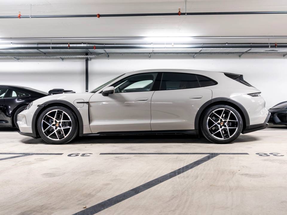 PORSCHE Taycan CrossTurismo 4 104kWh-image-1