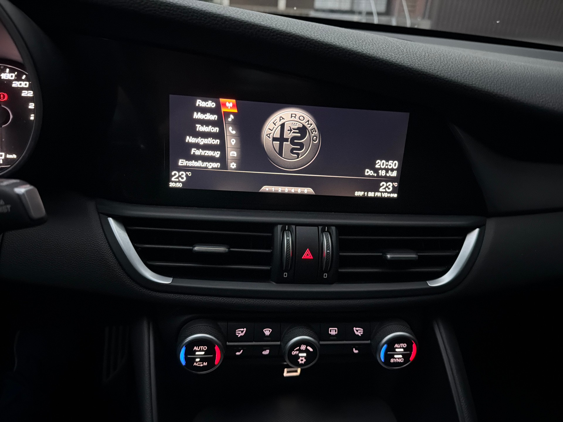 ALFA ROMEO Giulia 2.0 Veloce Q4 Automatic-image-11
