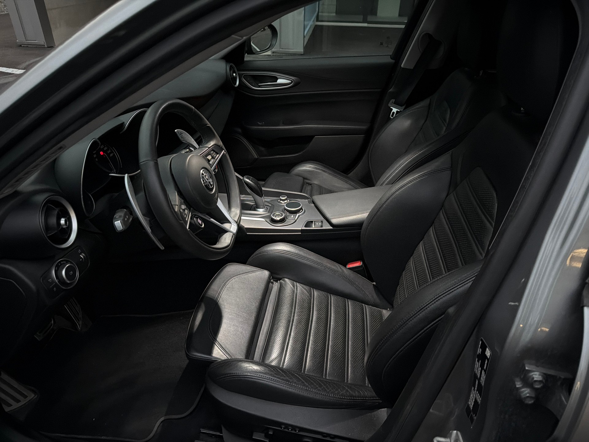 ALFA ROMEO Giulia 2.0 Veloce Q4 Automatic-image-10