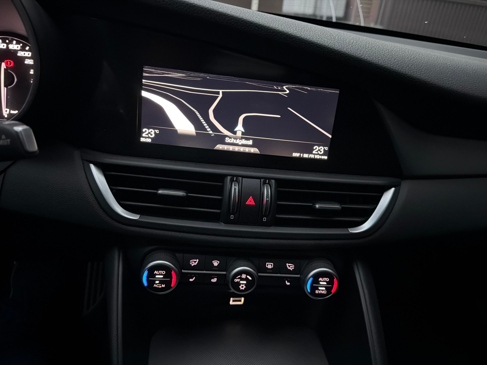ALFA ROMEO Giulia 2.0 Veloce Q4 Automatic-image-12
